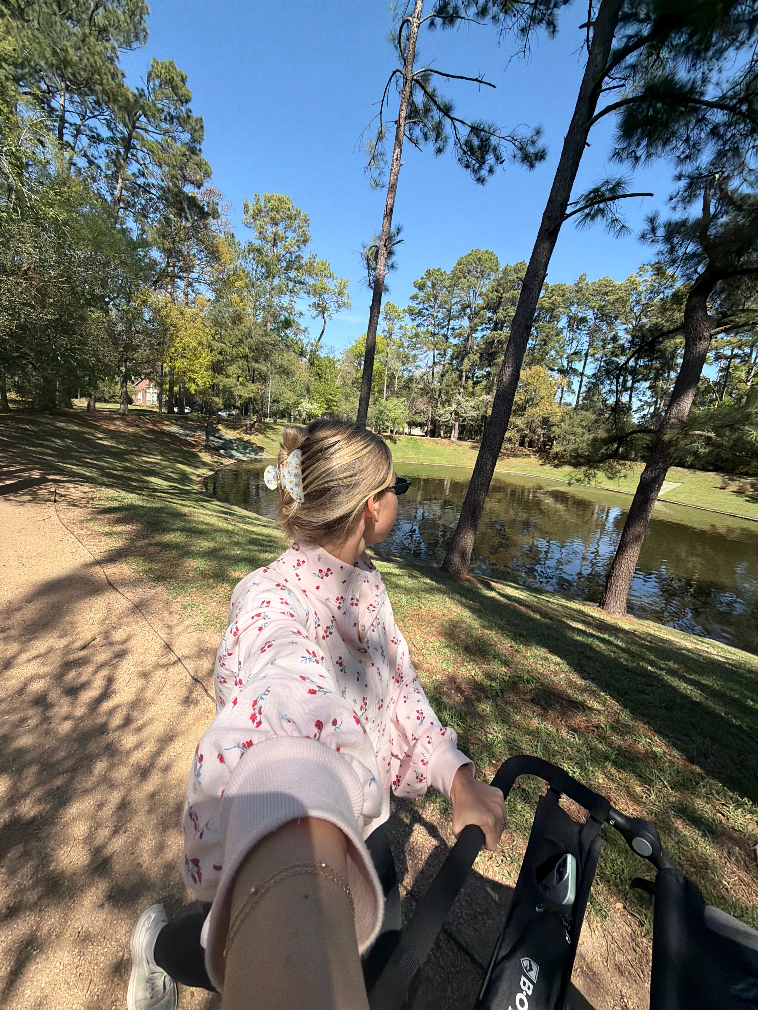 Mom walk outfit | loving this cute half zip!  

 #LTKmomlife