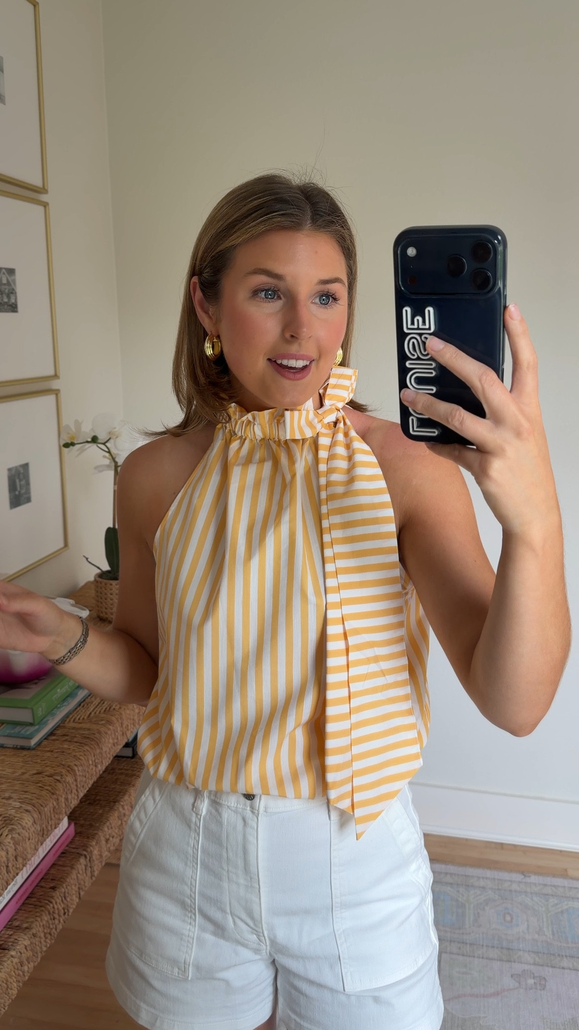 Cute top for summer! Wearing a S
