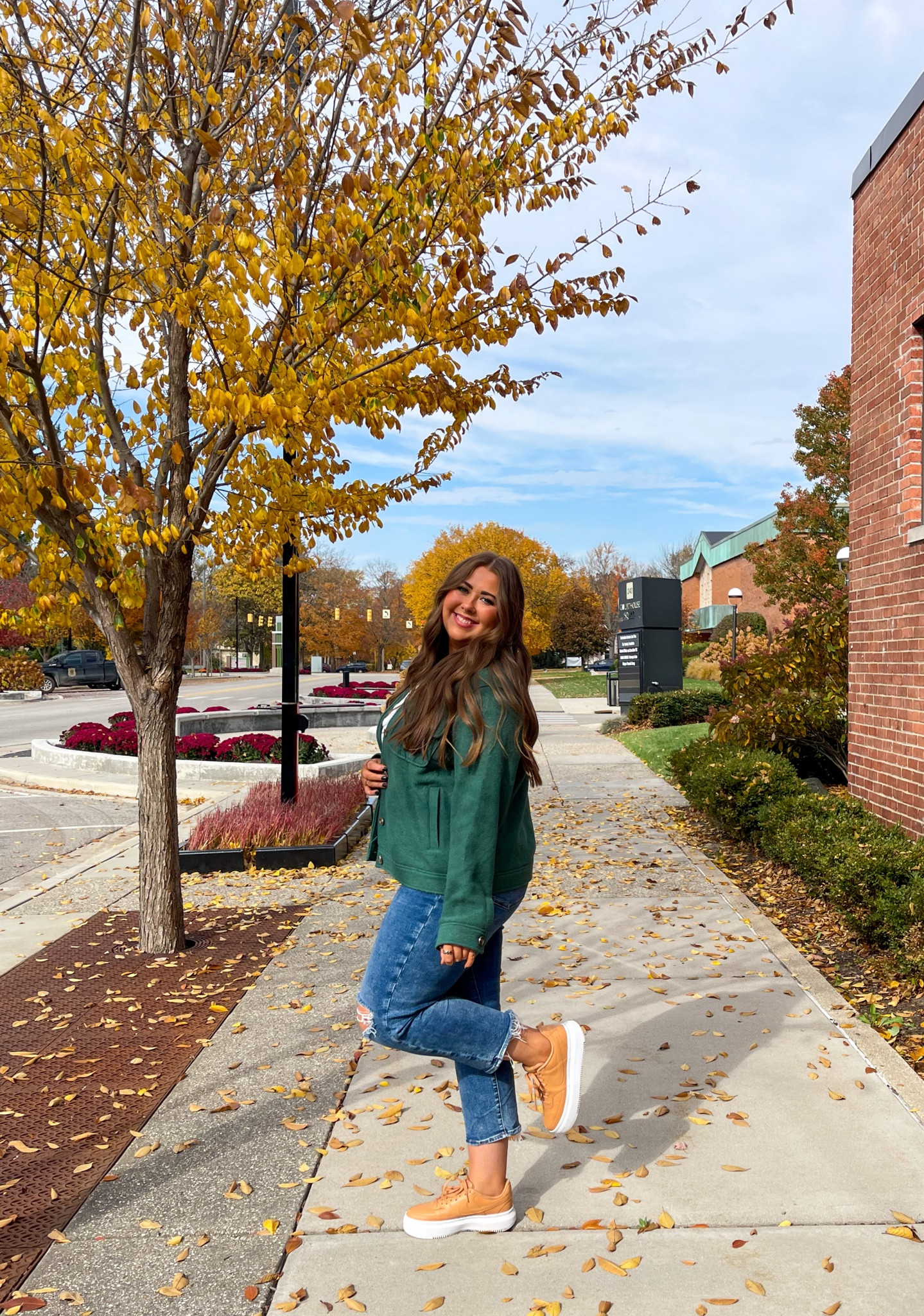 Fall greens 🍃 

#LTKHalloween #LTKSeasonal #LTKmidsize