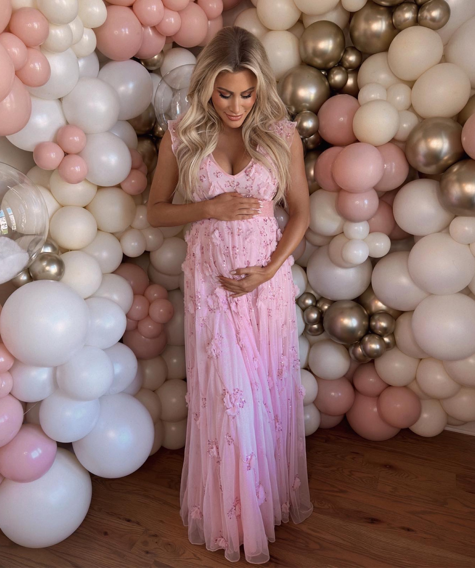 Baby shower dress! 💗 sized up to a 4 and it was very comfortable to wear all day 

#LTKbeauty #LTKbump #LTKbaby