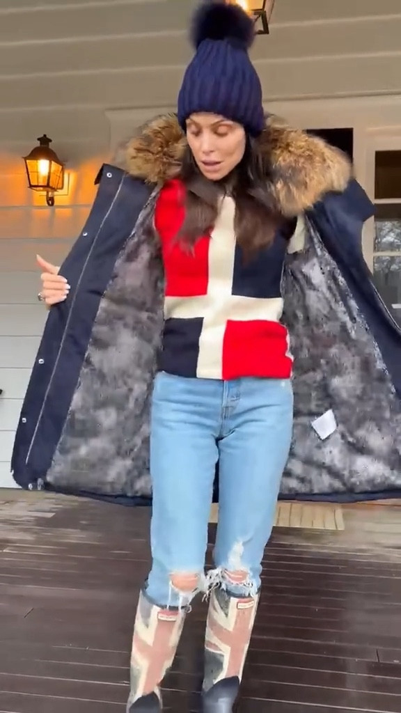 Linked similar for my outfit! No attitude here ❤️