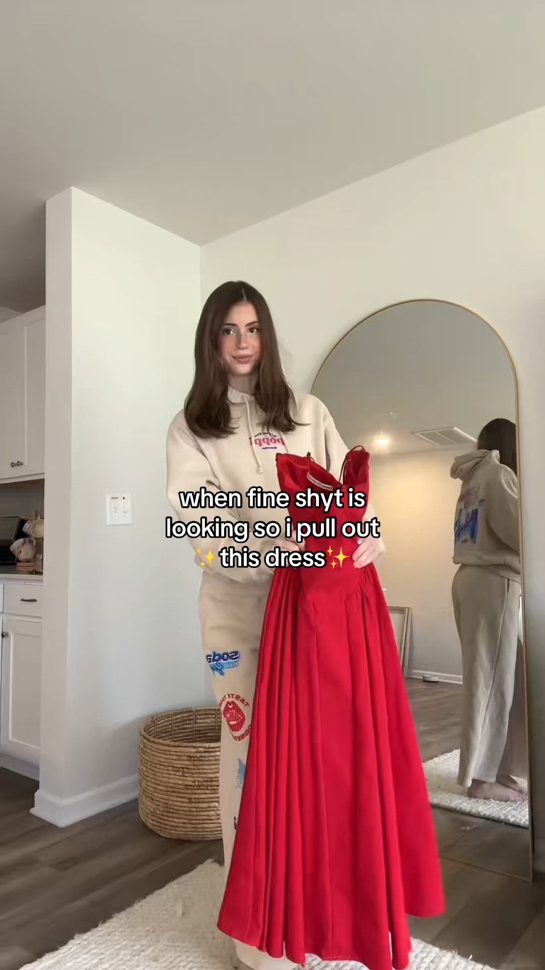 Wearing size XS in the dress ♥️