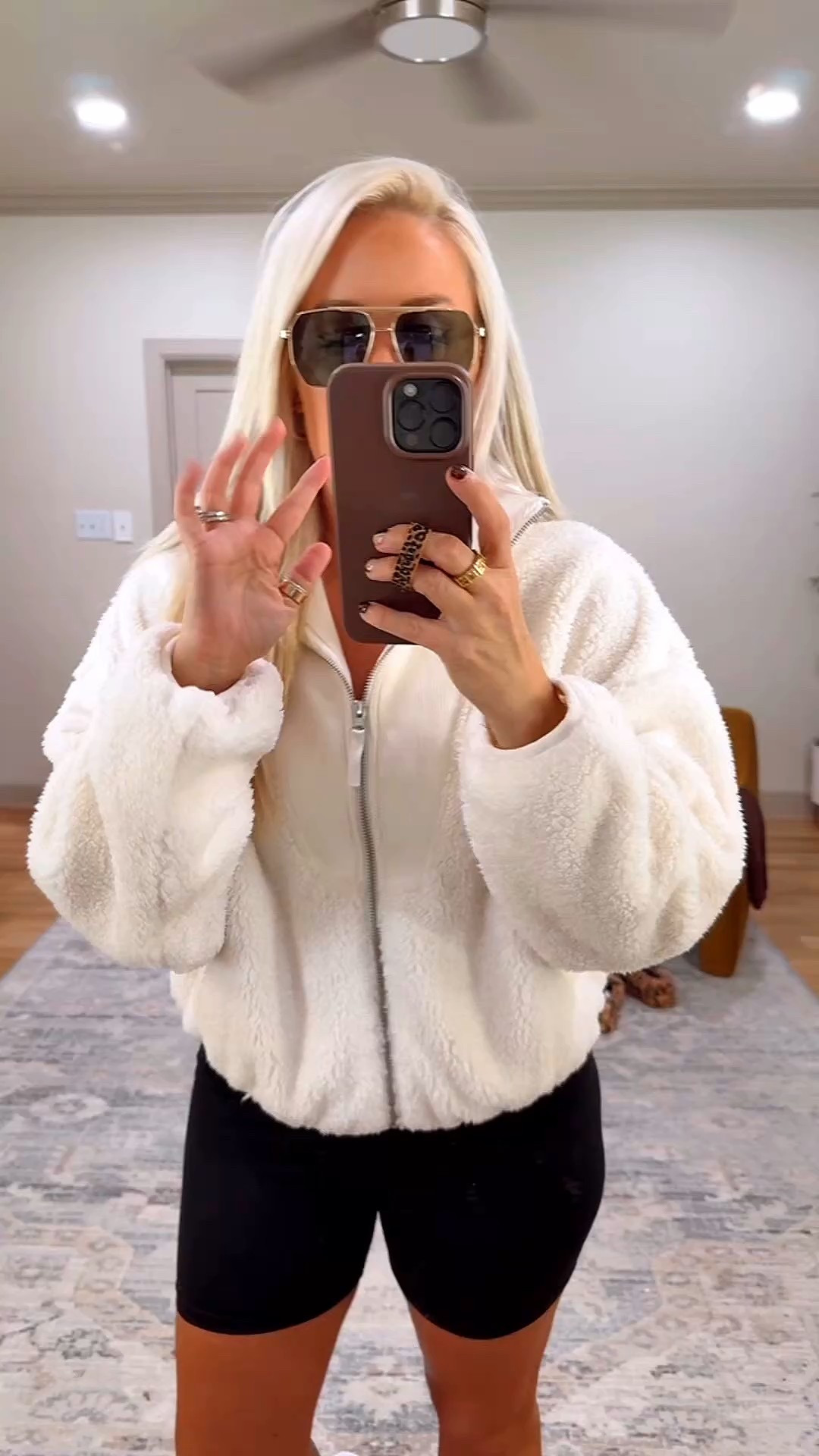 Target zip jacket, comes in brown and maroon and so comfy. Size small 

#LTKStyleTip #LTKFindsUnder50 #LTKSeasonal