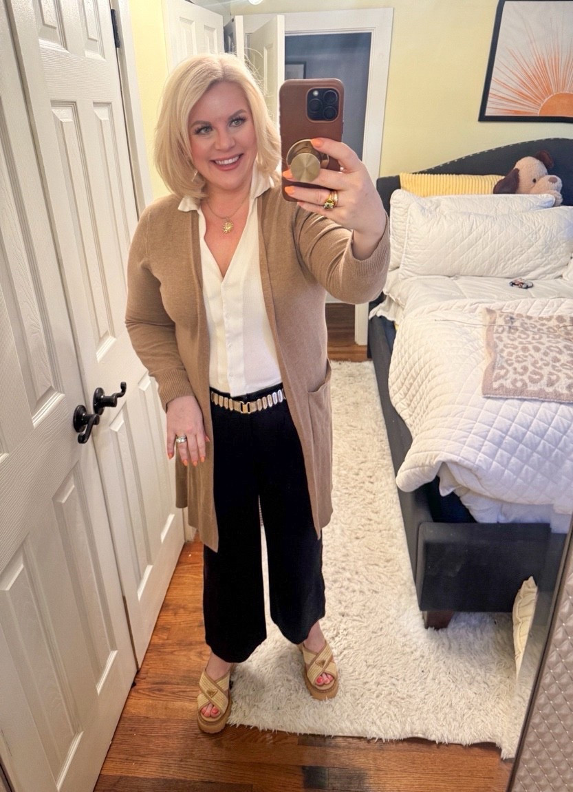 business casual workwear
These pants are my new favorite for work.
They are from Target and are only $40. I plan on getting them in every color that they come in.
They are SO comfortable. They run slightly large.

Work outfits, business casual, neutral outfits, spring outfits, 

#LTKWorkwear #LTKdayinmylife #LTKgrwm