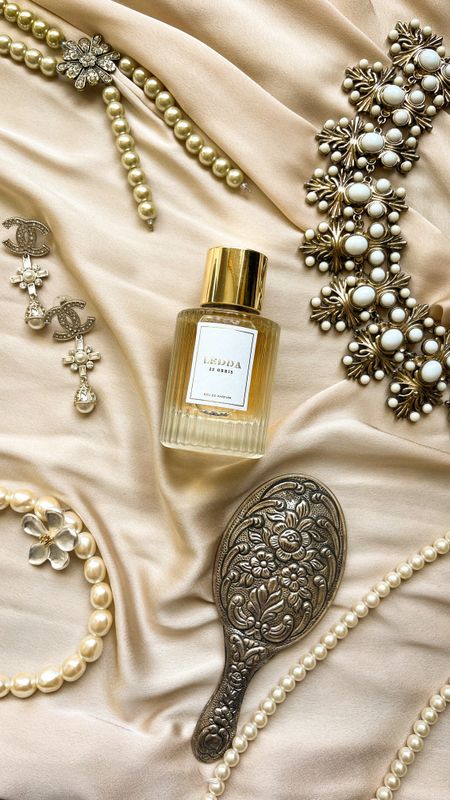 ✨ Introducing the @Leddafragrance 22 Orris Family ✨ Immerse yourself in the luxurious blend of buttery iris, sandalwood, and soft musk with our exquisite collection. From self-bath pebbles to travel-sized perfumes, 22 Orris offers a warm, intimate fragrance perfect for your most cherished moments. Let the notes of pink pepper, pear leaf, wild freesia, sheer jasmine, creamy orris extracts, and lily of the valley envelop you in a sensory embrace. 

Experience the magic of 22 Orris—your new signature scent for those special times, whether alone or with someone you love. 🌸💫

Comment LINK to have the link sent to your DMs. Shop all my content via @shop.ltk liketoknow.it/laura_lily

#Leddafragrance #22Orris #LuxuryPerfume #FragranceLovers #scentofelegance #ad #ltkbeauty