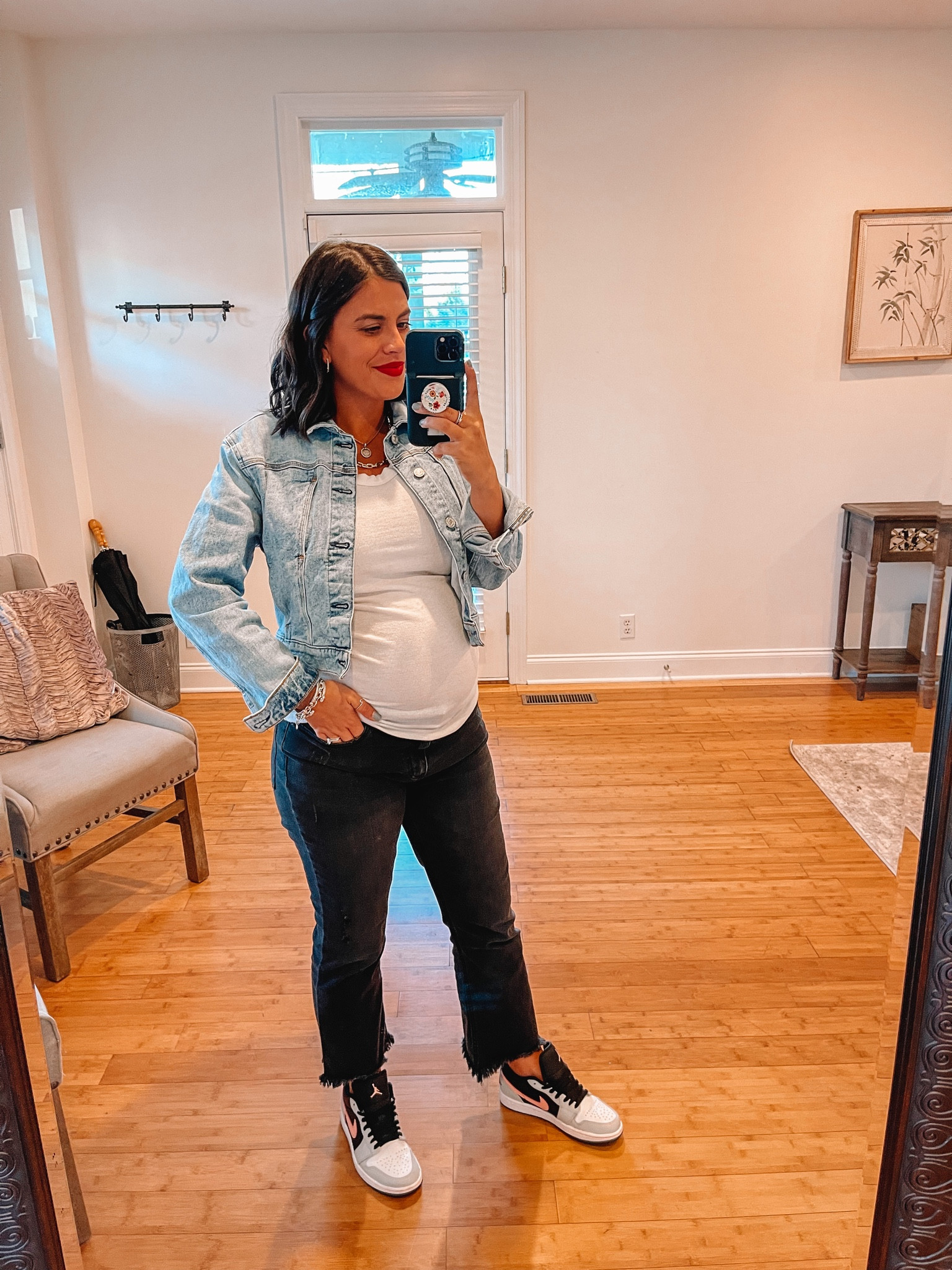 Love a classic outfit, Jordan sneakers / black jeans / and a crop jean jacket  

#LTKSeasonal #LTKbump #LTKshoecrush