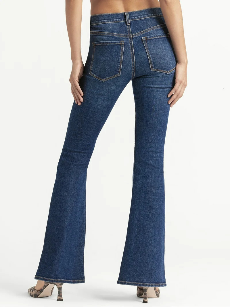 Jessica Simpson Women's and Women's Plus Daisy Fitted Flare Jeans, Sizes 2-26W | Walmart (US)