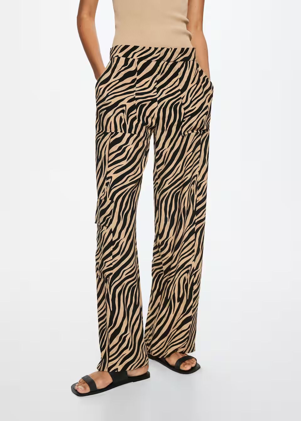 Animal print fluid trouser | MANGO (US)