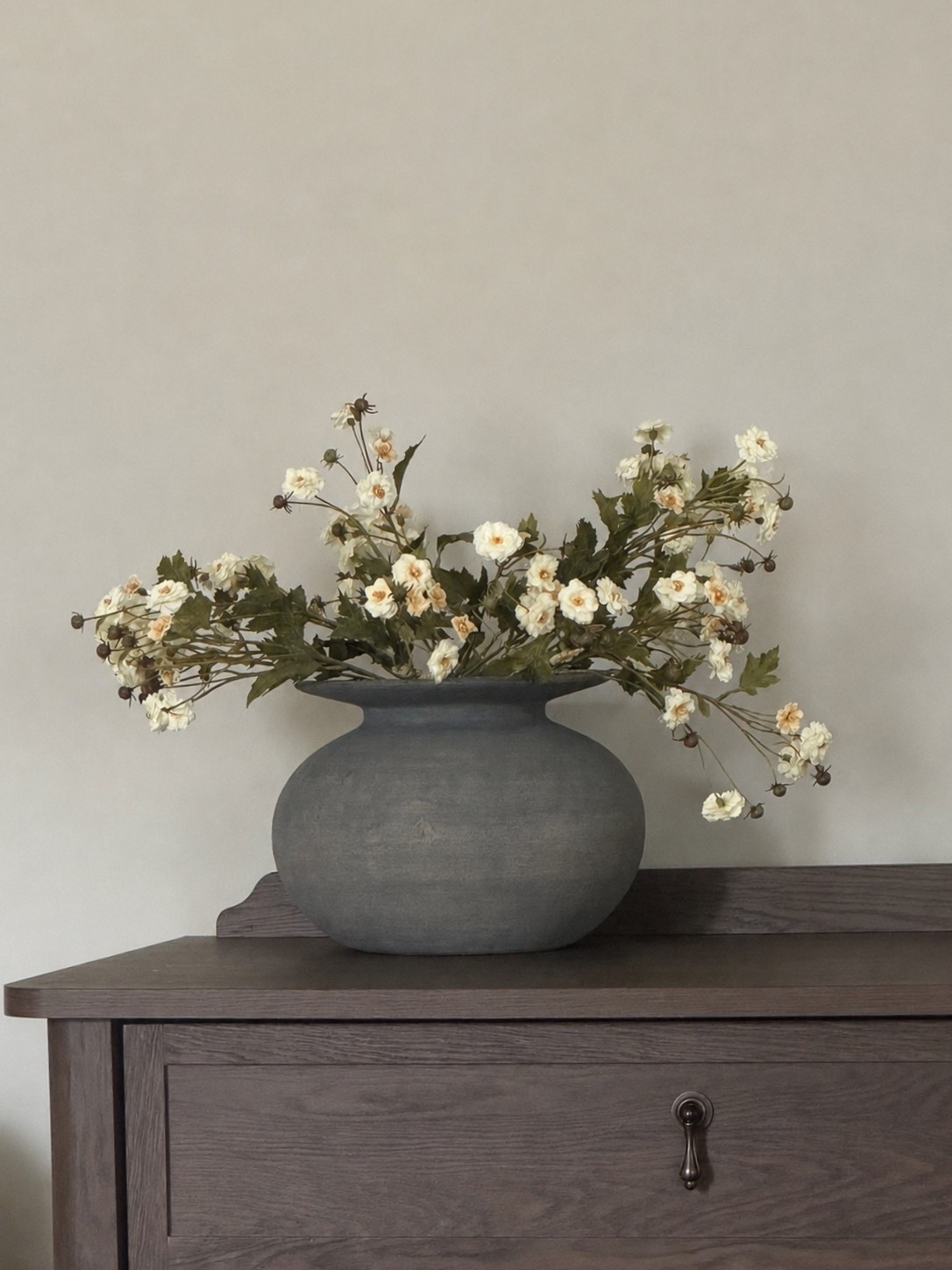 New fall decor.


Home, home decor, fall floral, fall stems, new

#LTKSeasonal #LTKHome