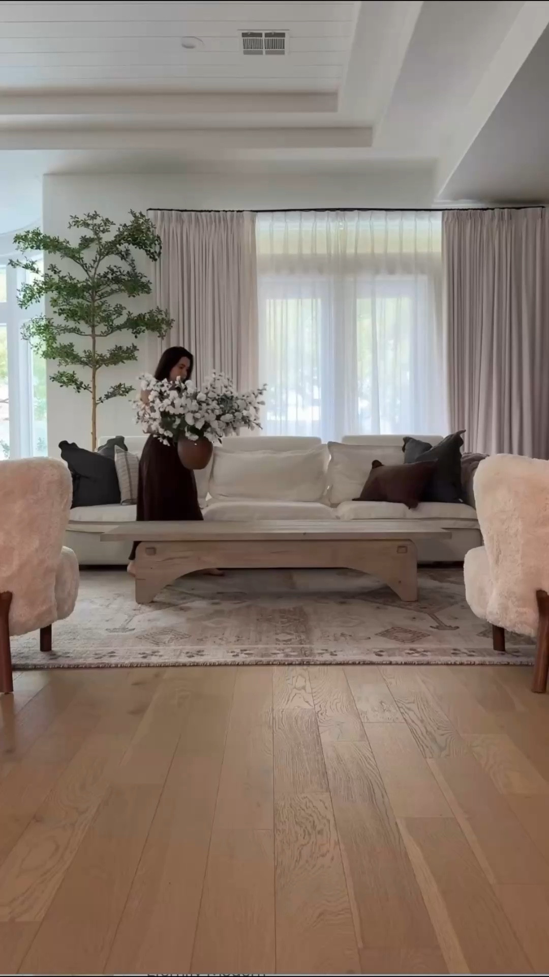 Living room 

#LTKMothersDay #LTKdayinmylife #LTKHome