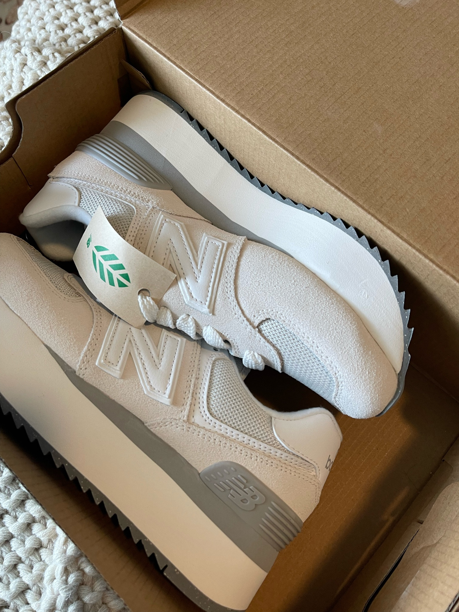 574+ platform new balance🫶🏻 

#LTKSeasonal #LTKfit #LTKGiftGuide