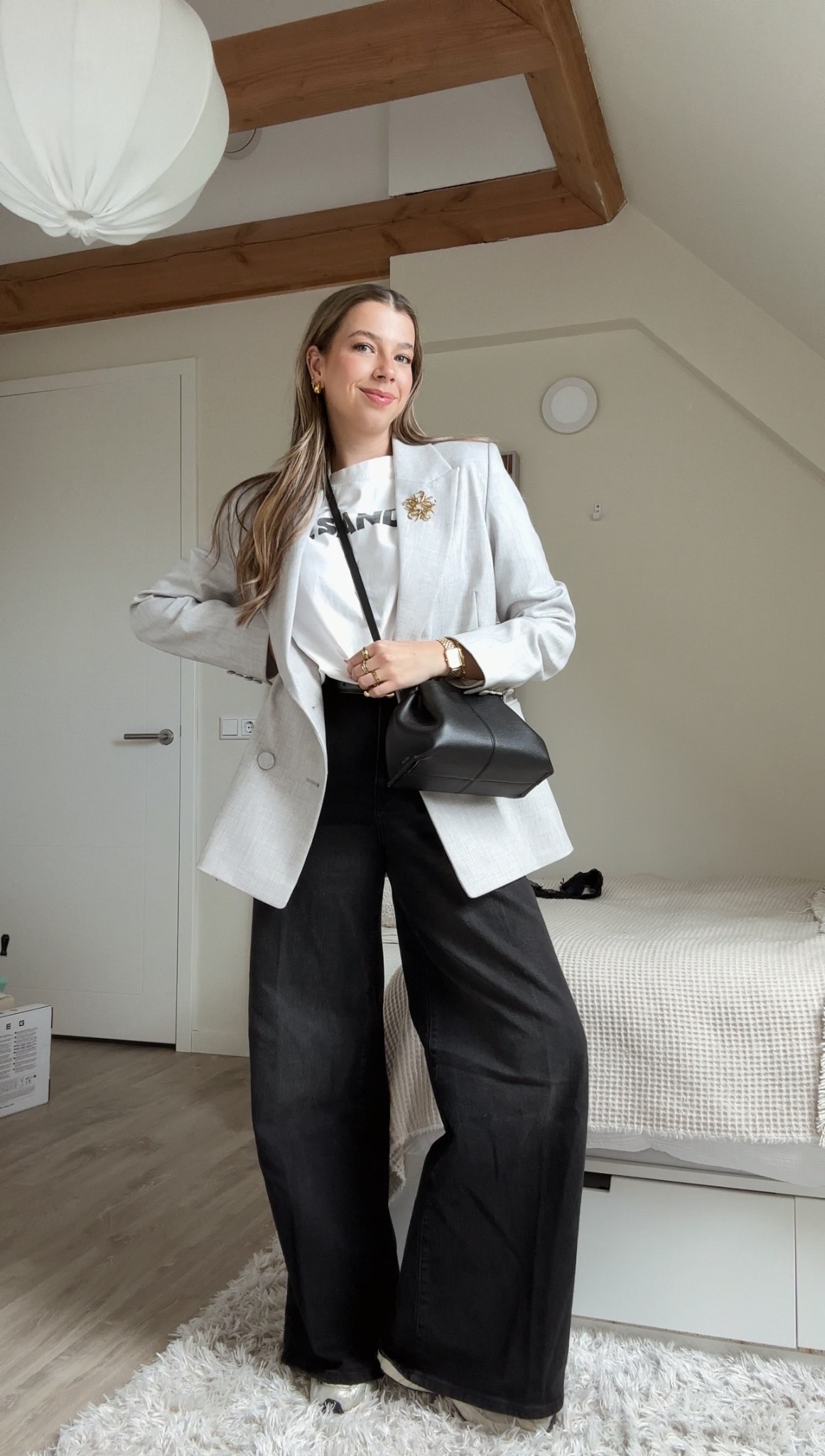 Casual outfit for a day out 🖤

Wide leg jeans, Mango jeans, black jeans, Jil Sander t-shirt, Polène Neuf mini, Josh V blazer, grey blazer, broche, Mercer sneakers, Mercer Amsterdam, casual chic, neutral style

#LTKeurope #LTKstyletip #LTKspring