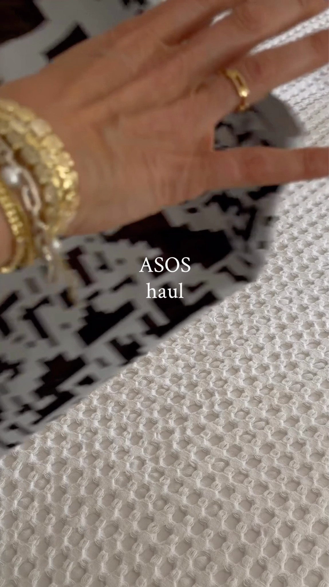 ASOS haul, asos unboxing, black capris , capri pants , Topshop, pink dress, summer dress, baby pink, polka dot, midi skirt, silk skirt, lace trim , new look, pull & bear 

#LTKspring #LTKuk #LTKunboxing