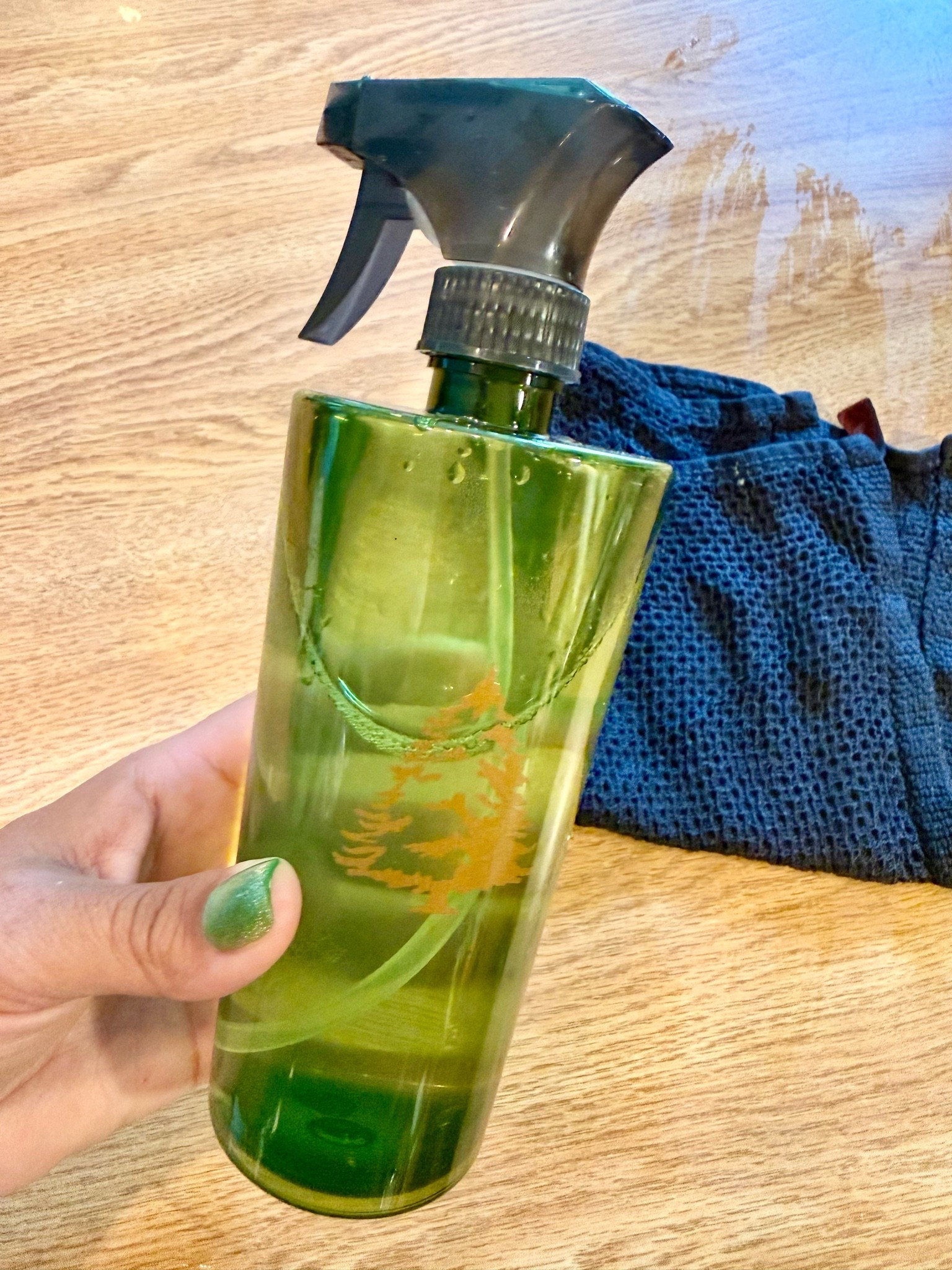 I was influenced 😂 And honestly… I’m not even mad about it. This Thymes Frasier Fir All-Purpose Cleaner makes my entire first floor smell SO GOOD. It’s the counter spray I actually look forward to using, which feels very middle age of me 😅🌲

It’s $16 right now + there’s a 10% brand promo, and I’m absolutely grabbing a couple for holiday gifts. Pair it with a cute kitchen towel and you have the easiest little gift!

Thymes Frasier Fir, Frasier Fir cleaner, all-purpose cleaner, counter spray, holiday gifts, hostess gifts, Christmas gifts, kitchen gifts, holiday home, cleaning favorites, scented cleaner

#LTKSeasonal #LTKOver40 #LTKHome