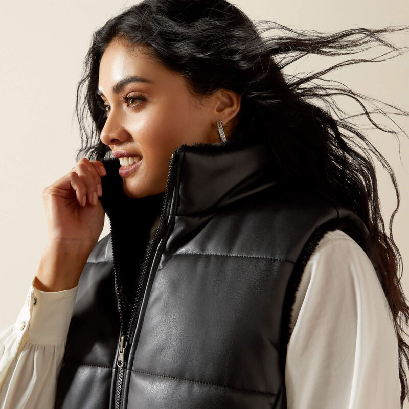 Echo Reversible Vest | Ariat (US)