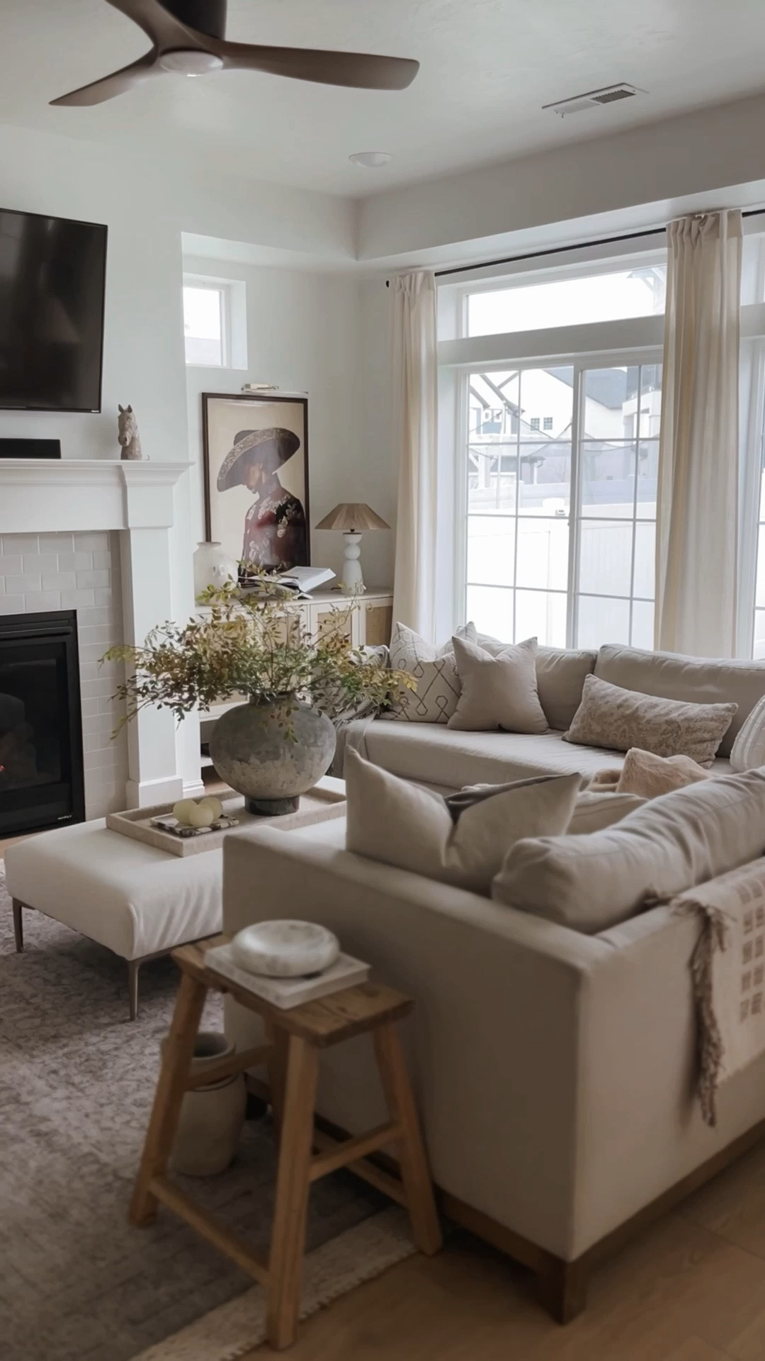 Living room switch up for the corner nook next to the fireplace! 👏🏼🤍





#home #interior #styling #neutral #homerefresh #livingroom #lamp #finds #furniture #finds #amazon 

#LTKHome #LTKFindsUnder100 #LTKStyleTip