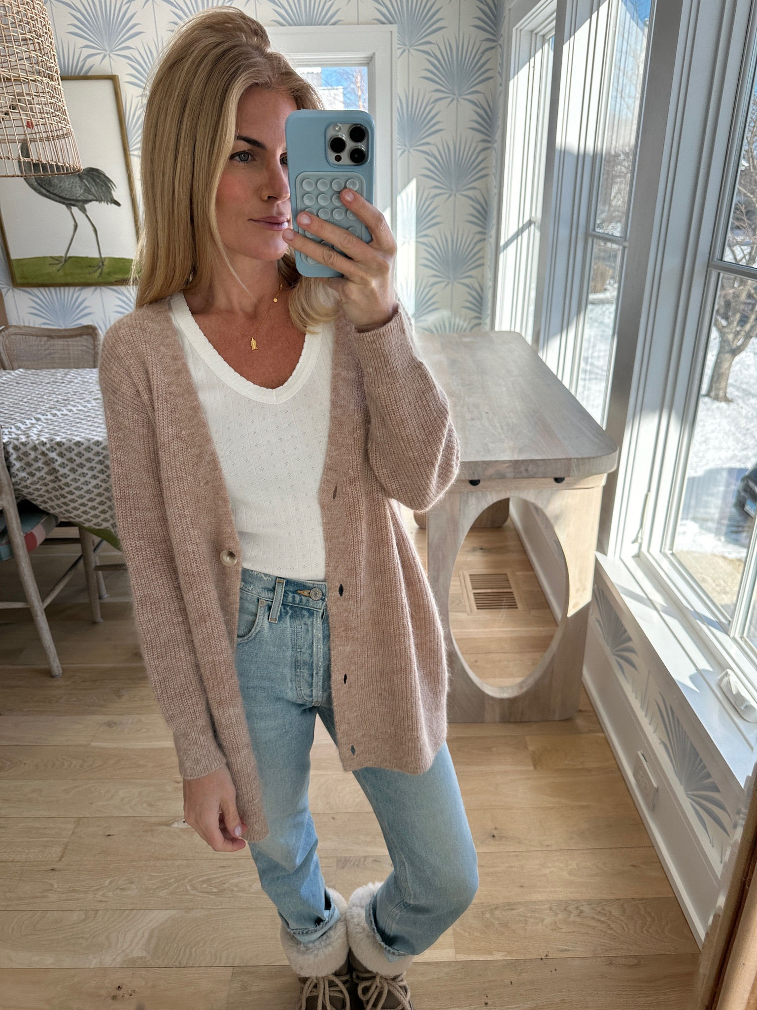 size xs sweater - v neck - 24 denim - TTS - size up in boots 