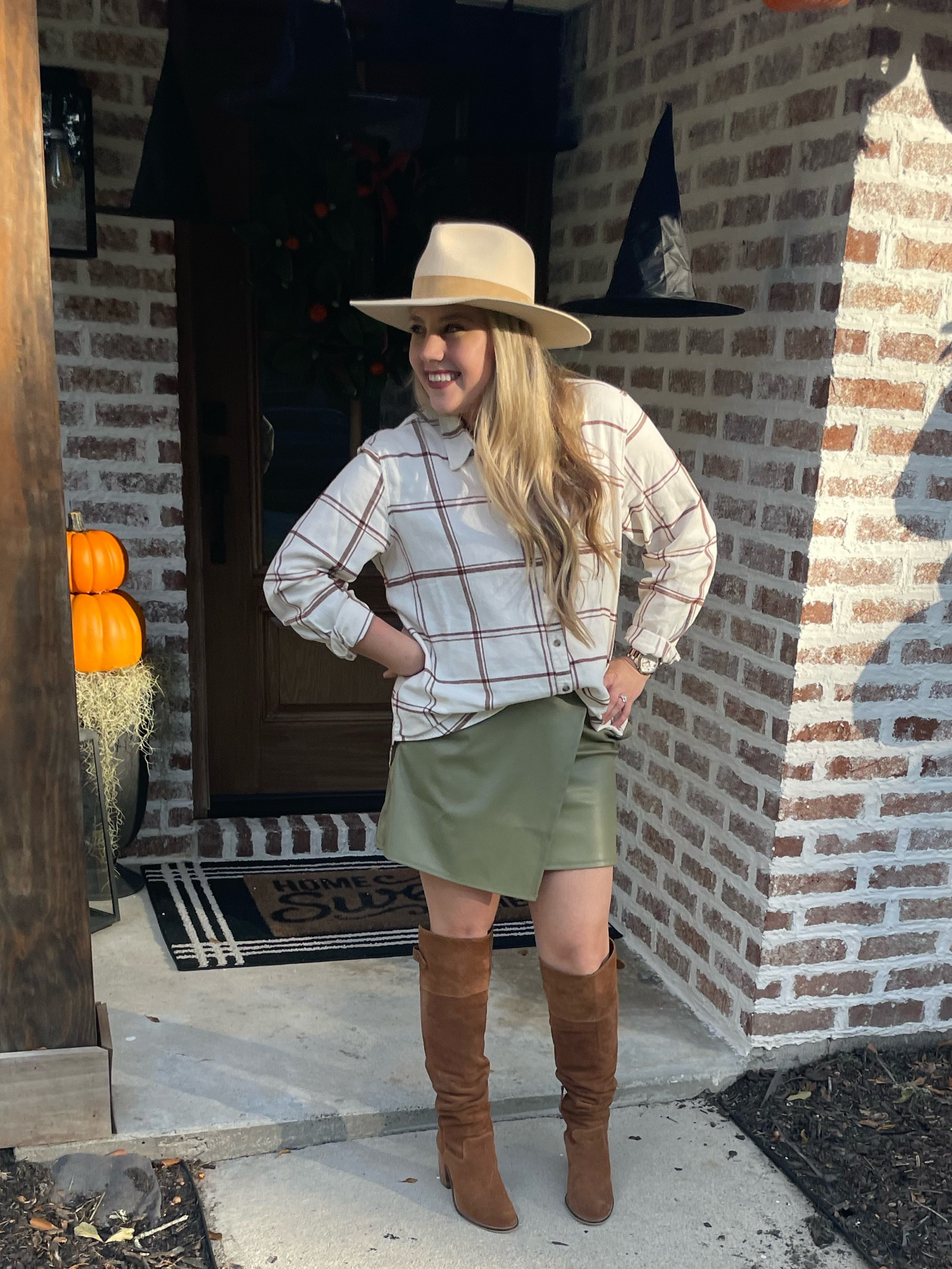 Fall is here and the fashion is unreal!! Shop this entire look now at TARGET!! Also, go add the LTK app and follow me for fashion!! 



#LTKunder50 #LTKSeasonal #LTKHalloween