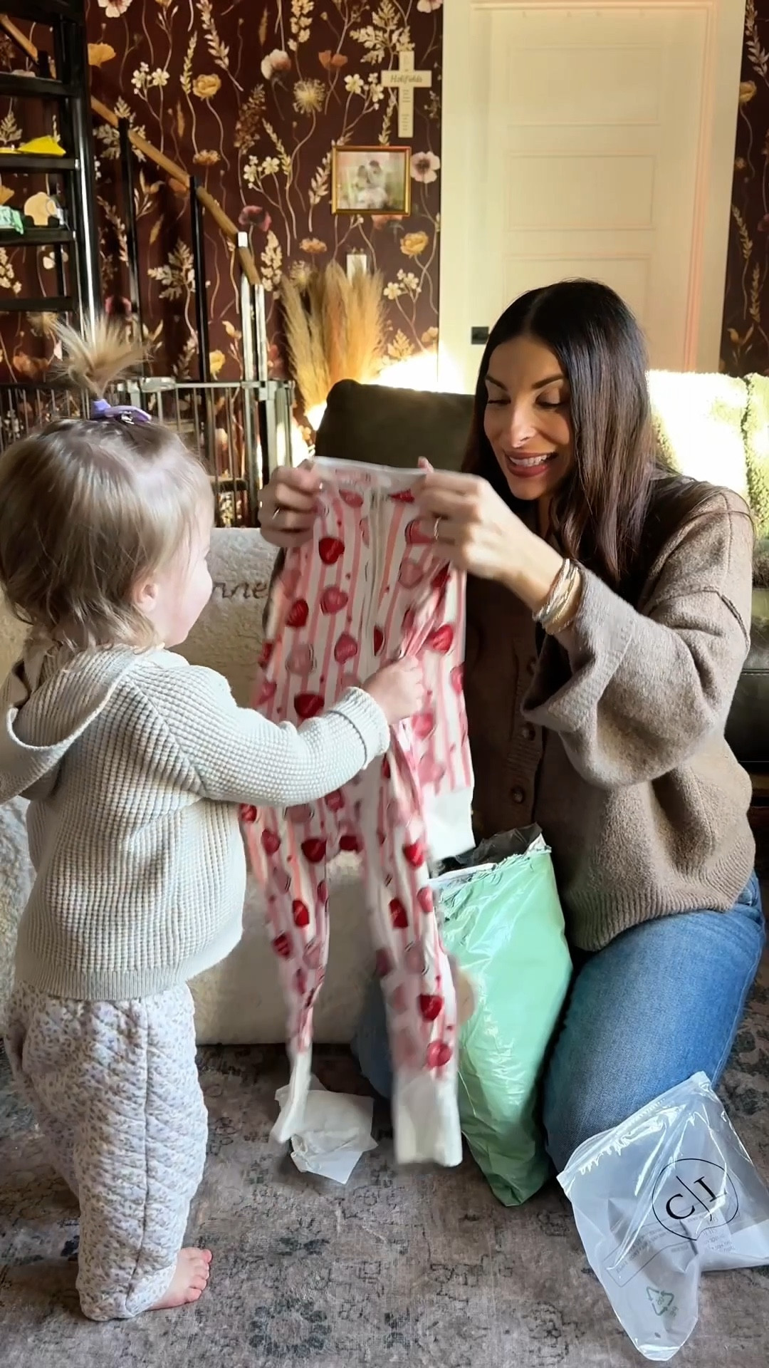 {ad} Unbox the new prints from Caden Lane for Valentine’s Day and St. Patrick’s Day with us! 💘🍀 Vivi is 17 months and still fits in her convertible footie jammies in 6–12 months—these things last forever 🙌🏼

Time to finally size up! We grabbed 12–18M in the convertible footies + 18–24M in two-piece sets for her to grow into. So worth the investment 💕 Use code CHAE20 for 20% off sitewide at cadenlane.com!


#LTKBaby #LTKFindsUnder50 #LTKKids