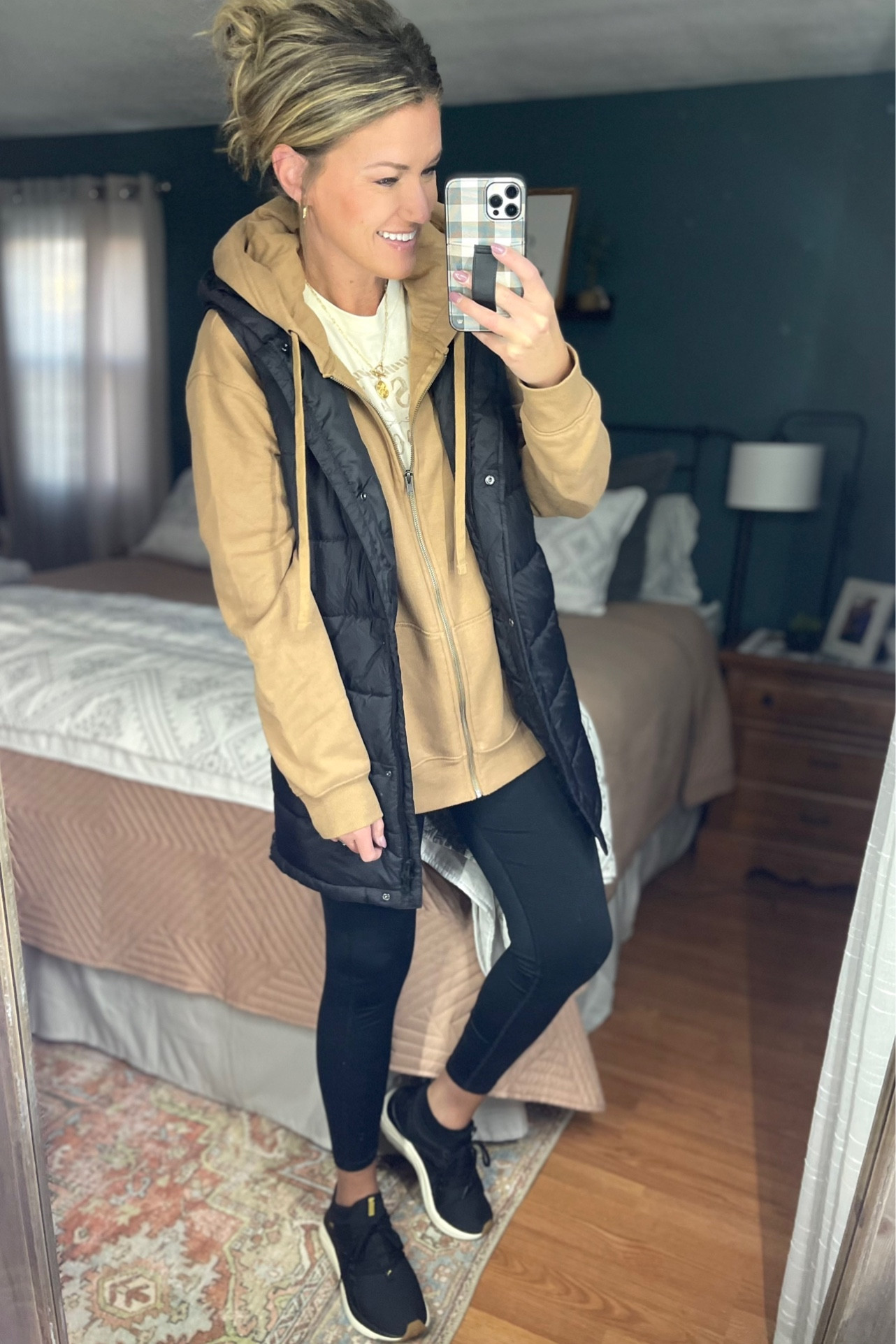 Soccer mom uniform 

#LTKunder50 #LTKSeasonal