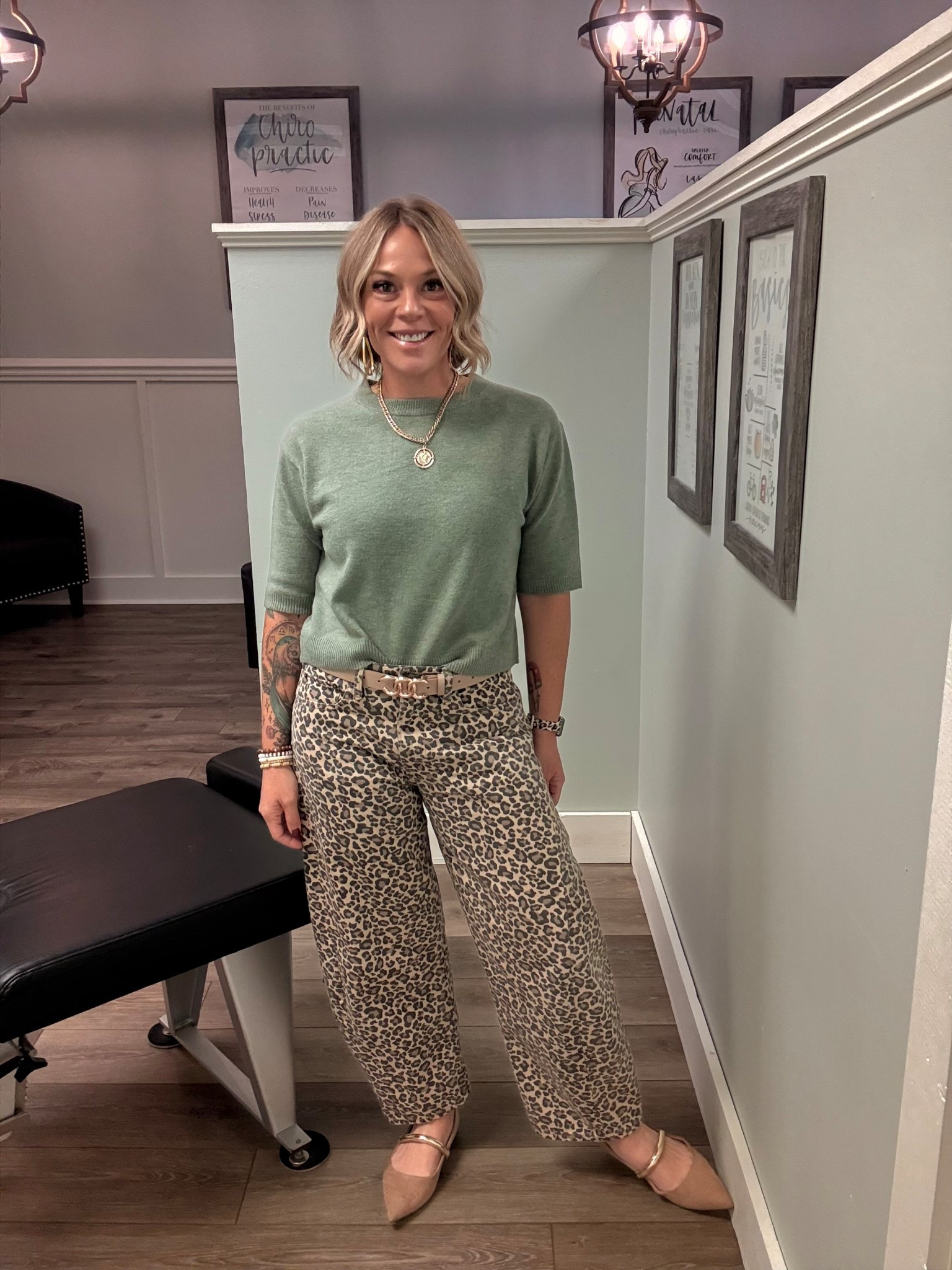 Ootd
My fav leopard Abercrombie pants on SALE!!!
Pants: size 27 short
Top: size smalll

#LTKFindsUnder100 #LTKSaleAlert #LTKOver40