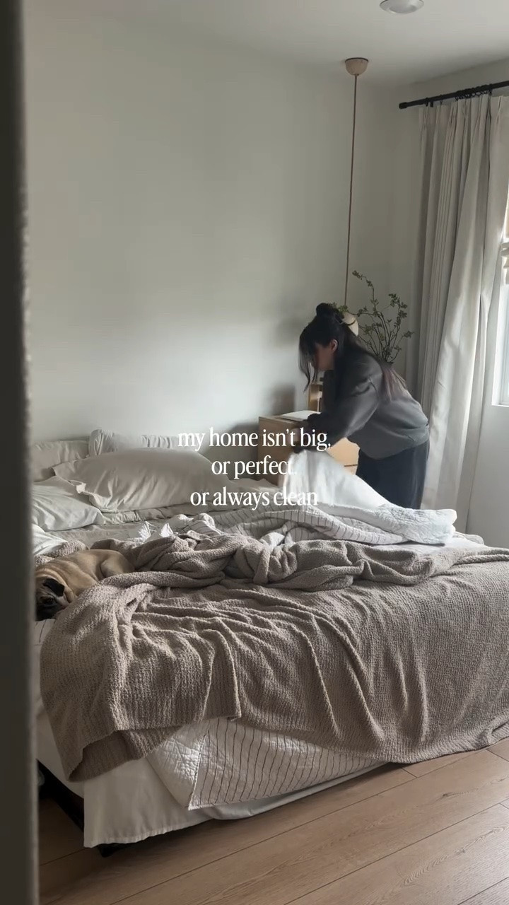 I never used to make my bed. Tbh, I hated it.

But lately, I’ve realized that slowing down, making the bed before getting the day started, tidying corners here and there, and caring for our home in small ways has changed how it feels more than anything else ever has

My home isn’t big, perfect, or always clean .. but it’s taken such good care of me. And caring for it back in these small, everyday ways has completely changed how I feel inside it

Sometimes the smallest routines really do matter the most!

🤍 Save this as a reminder that a home doesn’t have to be perfect to feel good
🤍 Follow @neutralsbydanee more realistic home content, cozy corners, and life in our not forever home

🏷️ cozy home, realistic home, lived in home, small routines, cozy bedroom, making the bed, homemaking, calm home, simple living, not forever home, tidy home, cozy bedroom ideas, home lately, motherhood and home, intentional living, renter friendly decor, renter friendly ideas