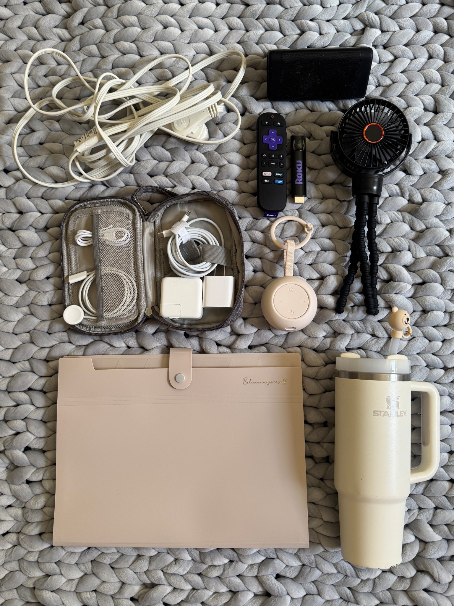 Hospital bag: Misc. items 🔌

#LTKBaby #LTKdayinmylife #LTKmomlife