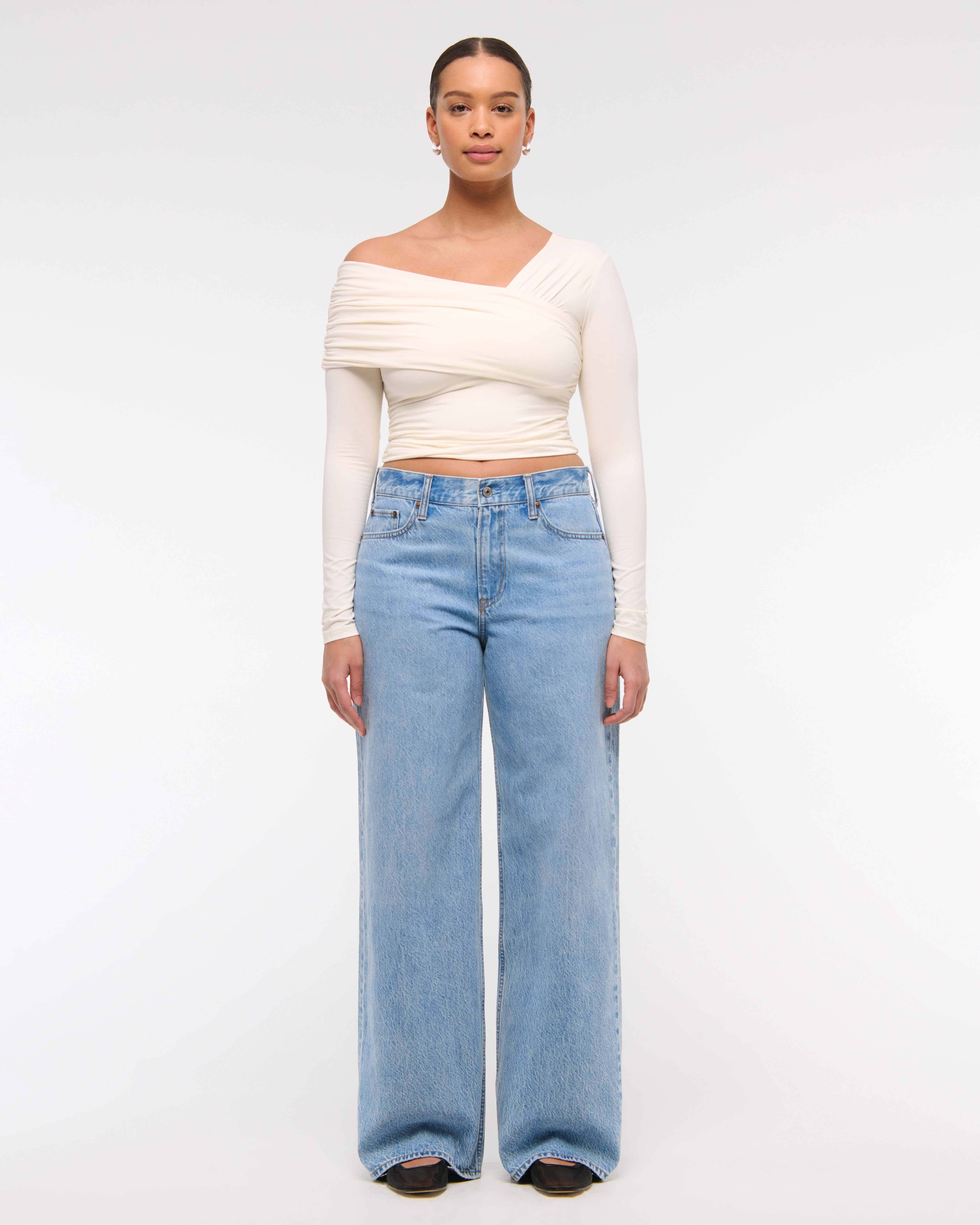 Curve Love Low Rise Ultra Loose Jean | Abercrombie & Fitch (US)