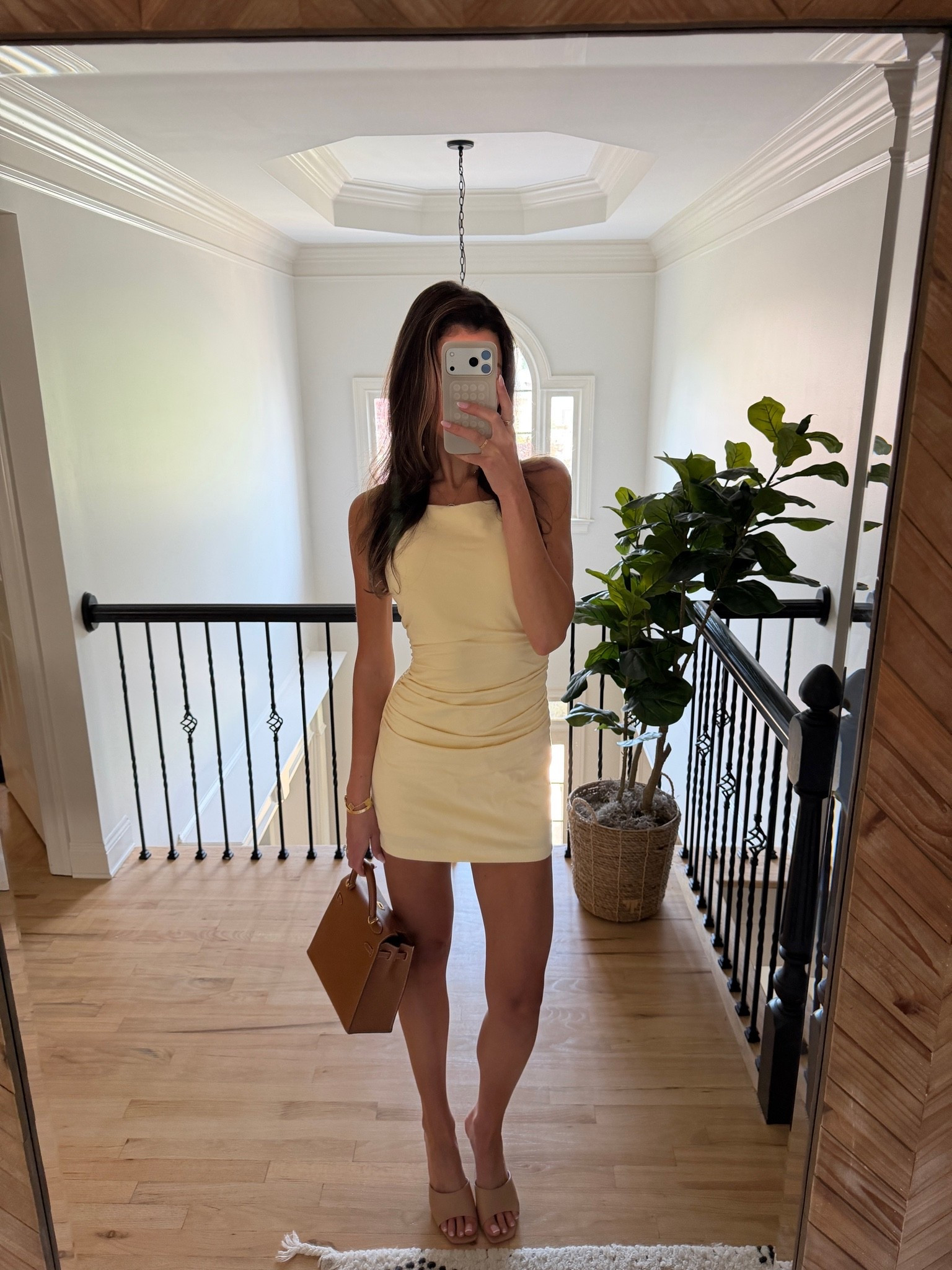 Lunch date 💛 wearing a small

#dynamitestyle #dynamitepartner  #ad

#LTKootd