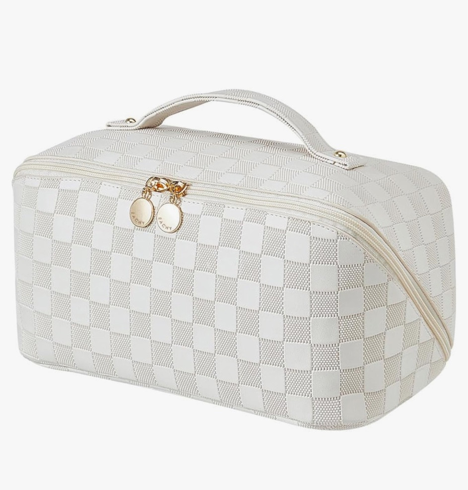 Amazon make up bag
Travel bag 
Toiletry bag
Travel makeup bag
Similar bag 

#LTKHoliday #LTKSeasonal #LTKTravel