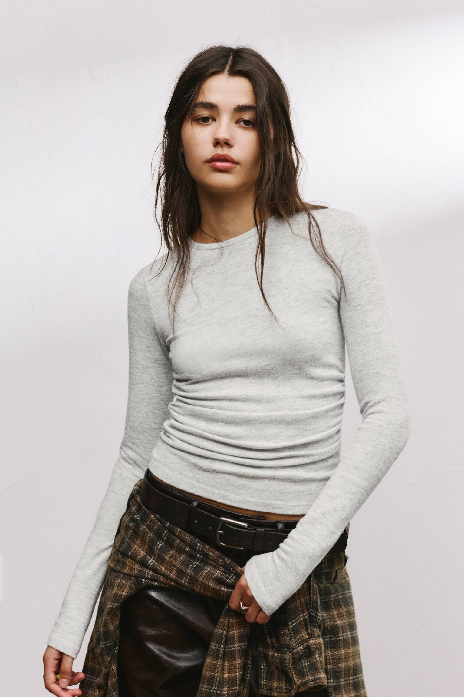 Soft touch T-shirt with gathered detail - pull&bear | PULL and BEAR UK
