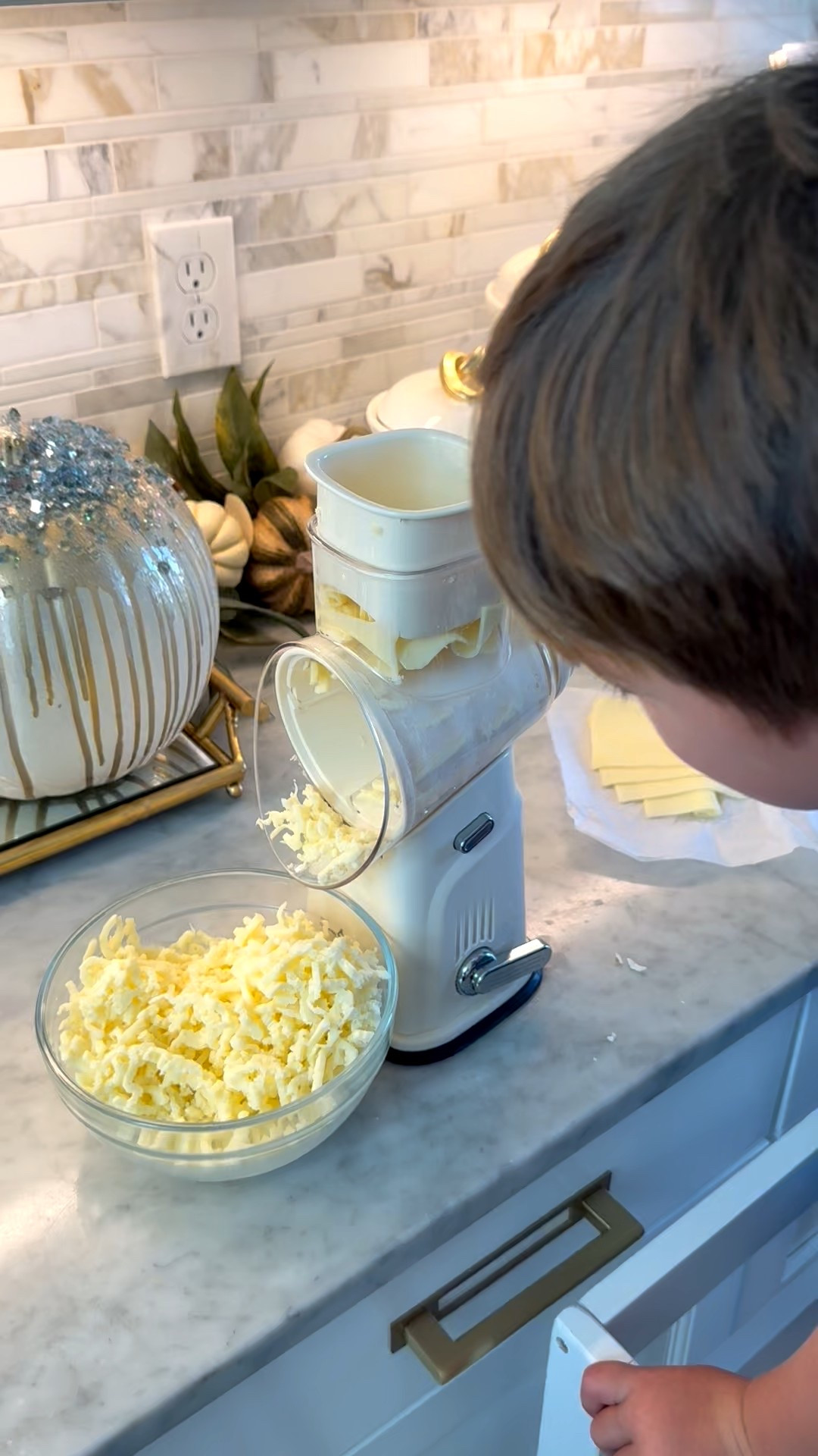 My favorite cheese grater when doing blocks! The fall months are full of cheese recipes and grating your own cheese melts SO MUCH BETTER!!
Follow me on IG @theonepotmomma_ for easy weeknight recipes!
#kitchentools #kitchengadgets #amazonfind

#LTKFindsUnder50 #LTKSaleAlert #LTKHome