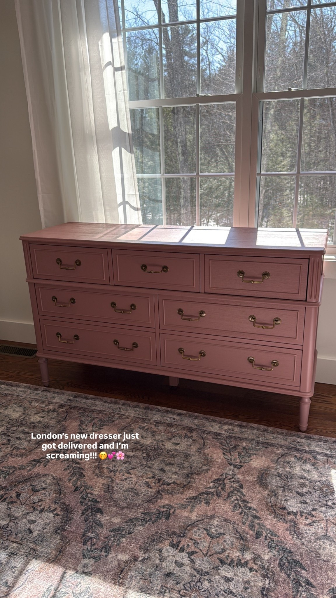 London’s new dresser just got delivered and I’m screaming!!! 🤭💕🌸 @potterybarnkids

#LTKHome #LTKKids #LTKBaby
