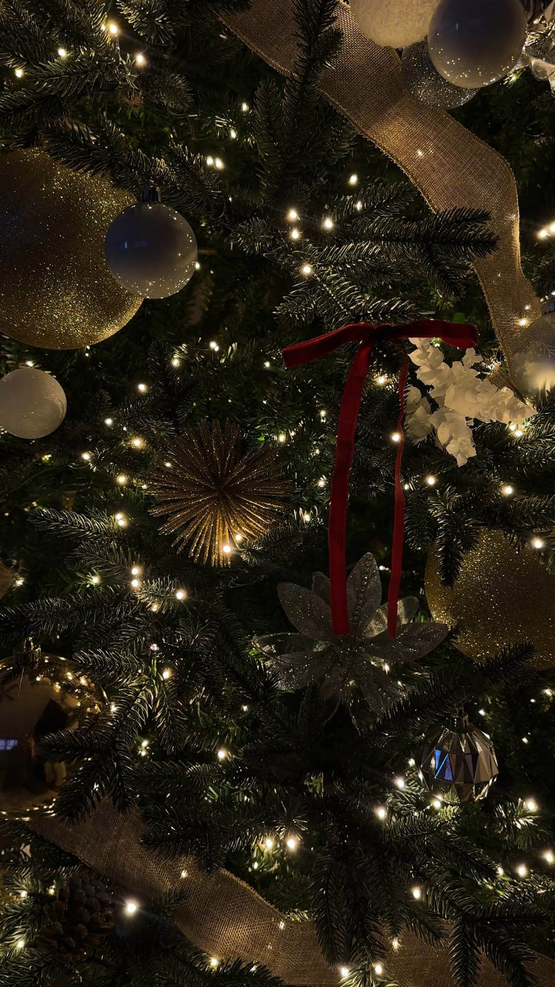 these bows add the cutest detail to your Christmas tree! 

#LTKHoliday #LTKHome #LTKSeasonal