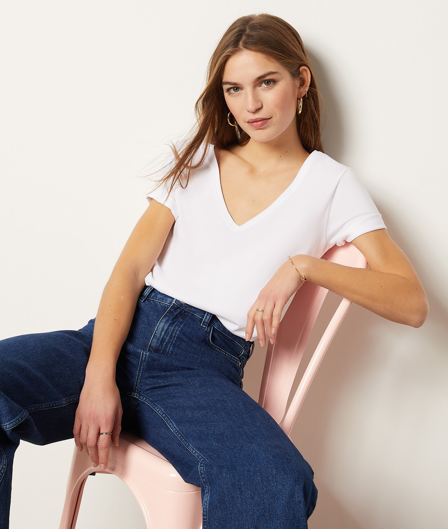 MAGGIE V T-SHIRT

T-shirt manches courtes col V 100% coton | Etam FR