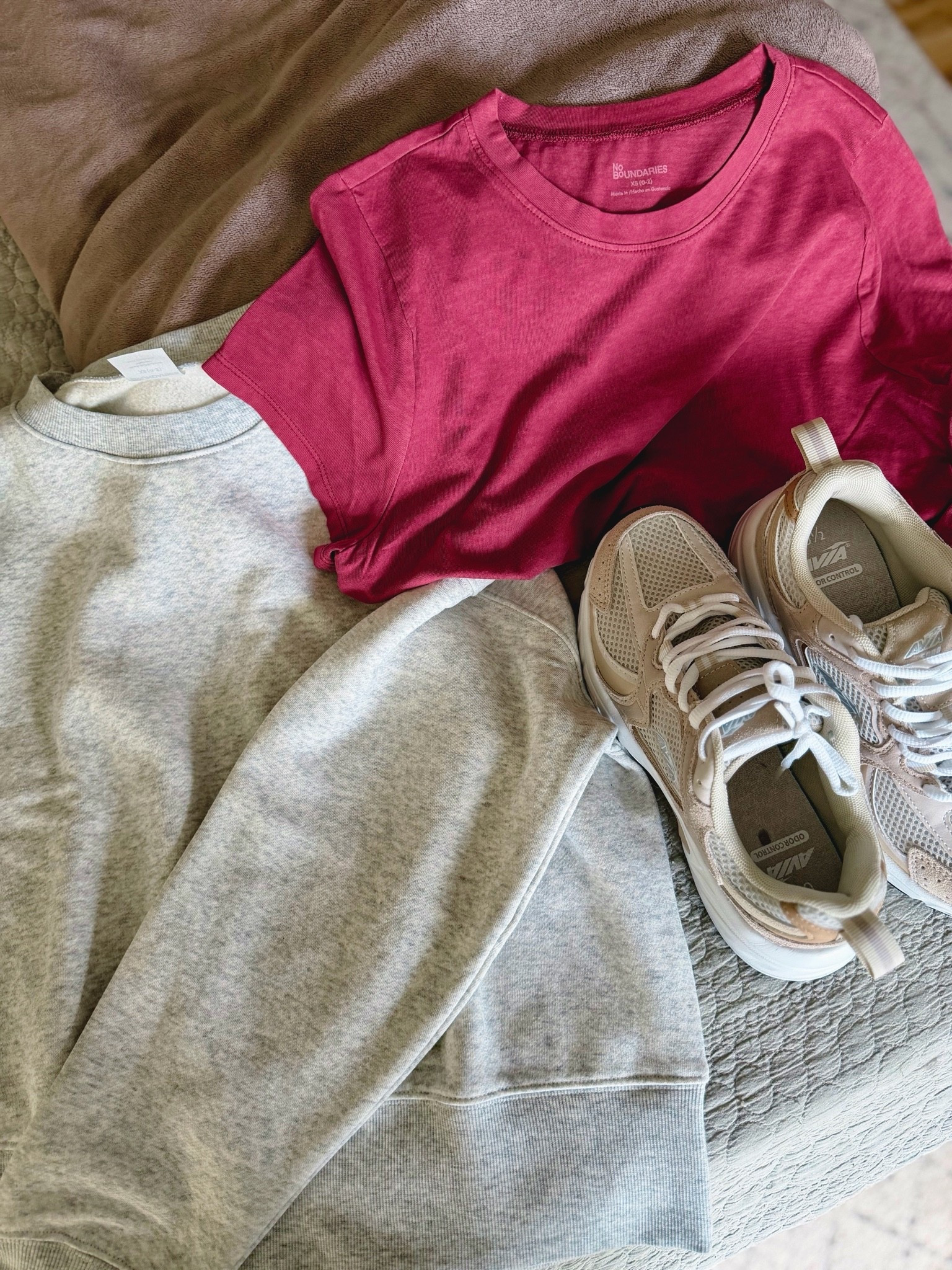 A few new @Walmart purchases! A 100% cotton tee, a grey crenweck (I have the oversized one from last year and loveee it—linked it too—so definitely knew I would love this more cropped version), and some cute new sneakers!

Xs in both tops and 6.5 in the sneakers (I like to size up a 1/2 size in closed toed shoes), except for clogs.

#LTKPetite #LTKSeasonal #LTKootd