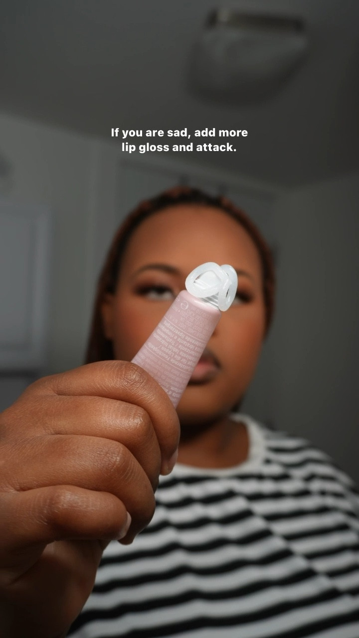 Love a little Clinique lip treatment moment🫦 #liptreatment #clinique #lipbalm

#LTKVideo #LTKfindsunder50