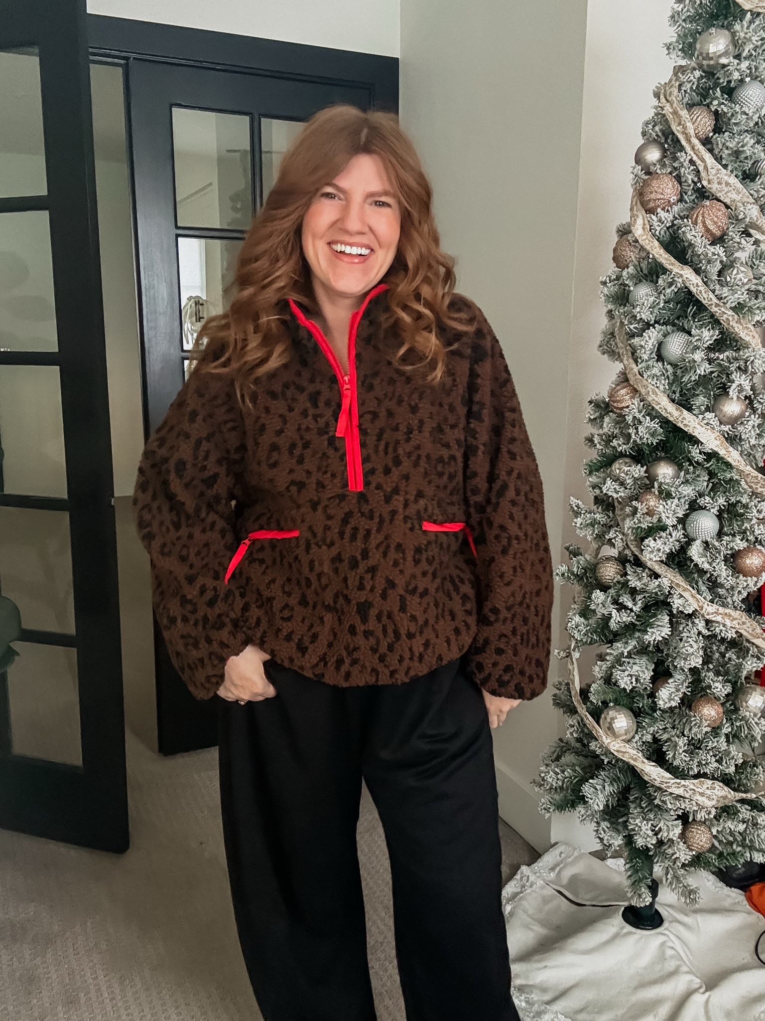 Leopard print Sherpa jacket size medium 

#LTKPetite #LTKFindsUnder100 #LTKFindsUnder50