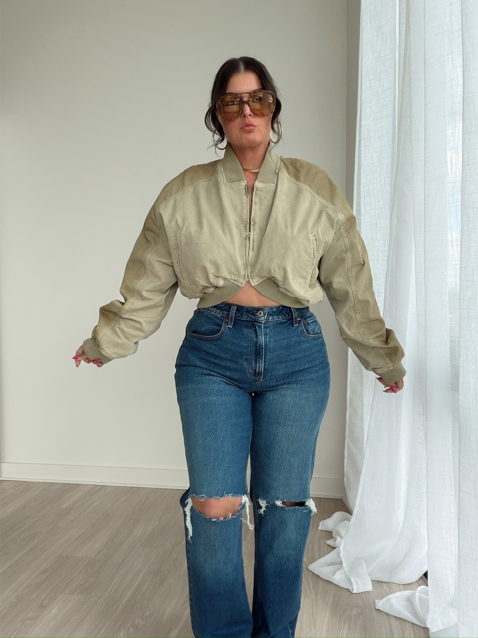 Denim & a cute top 😉

I’m wearing my true size in everything



#LTKootd #LTKMidsize

#LTKdayinmylife #LTKootd #LTKSeasonal