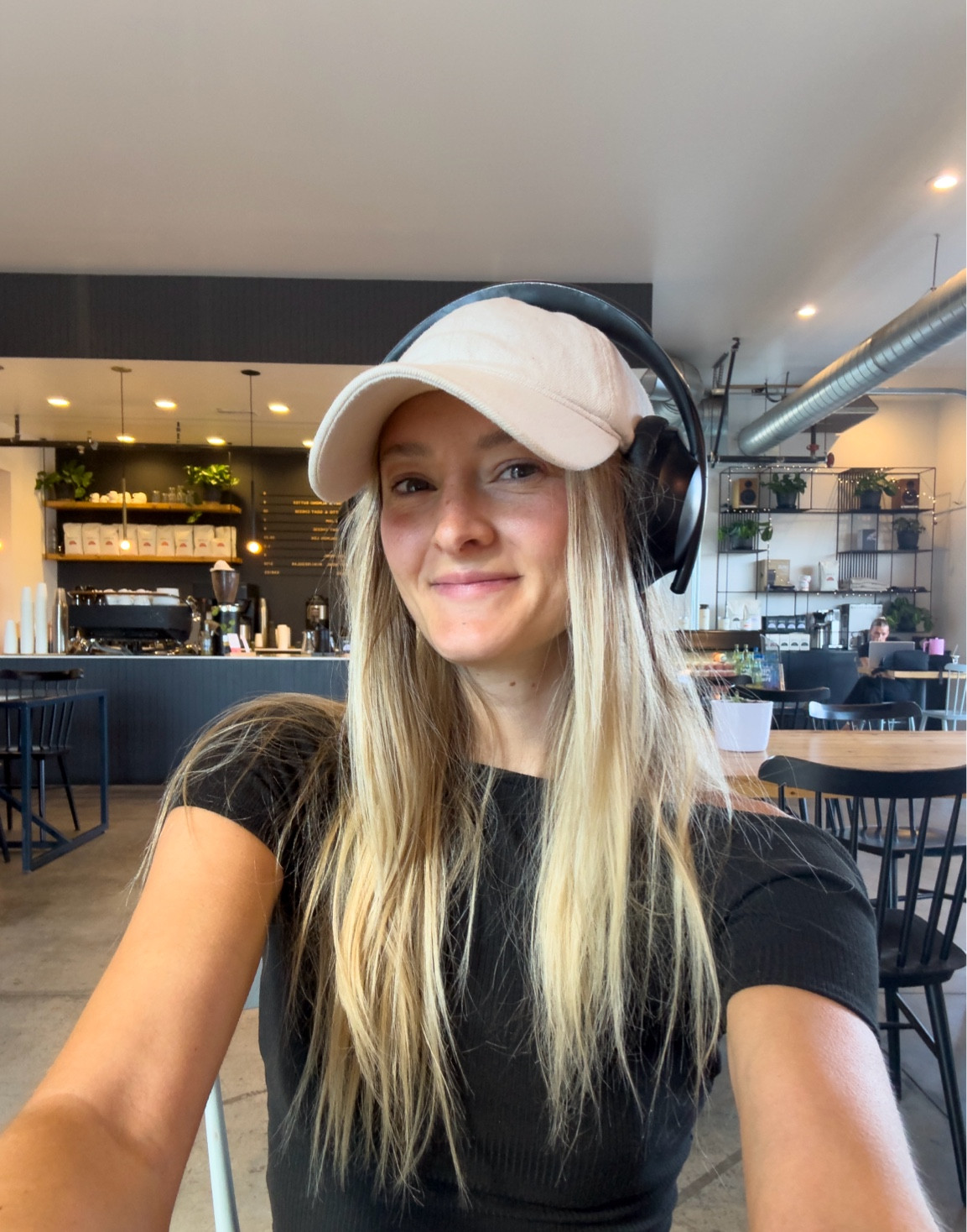 Coffee shop work day ☕️🎧

#LTKWorkwear #LTKSeasonal #LTKActive