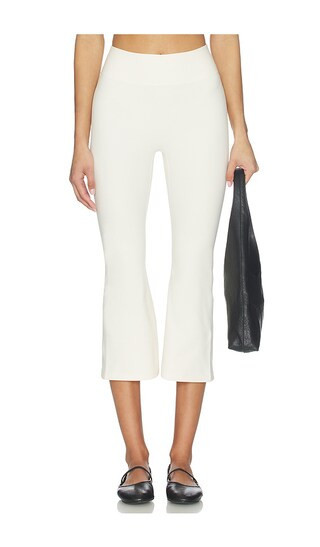 437 The Perfect Capri Pants in Cream. - size M | Revolve Clothing (Global)