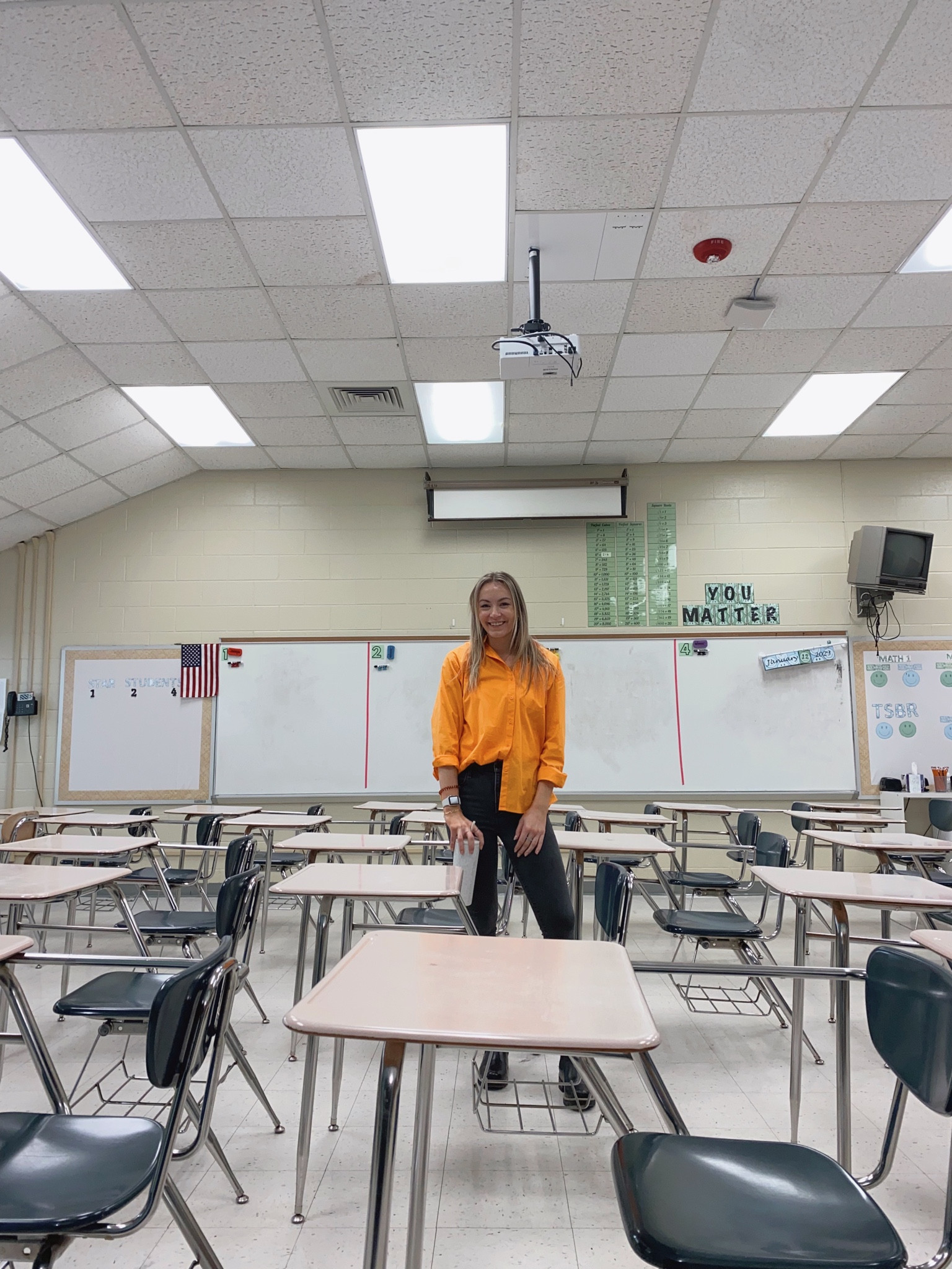 The perfect top to transition into spring with 🤩😍 Linked in a different color but wearing my TTS size small

#LTKunder50 #LTKworkwear