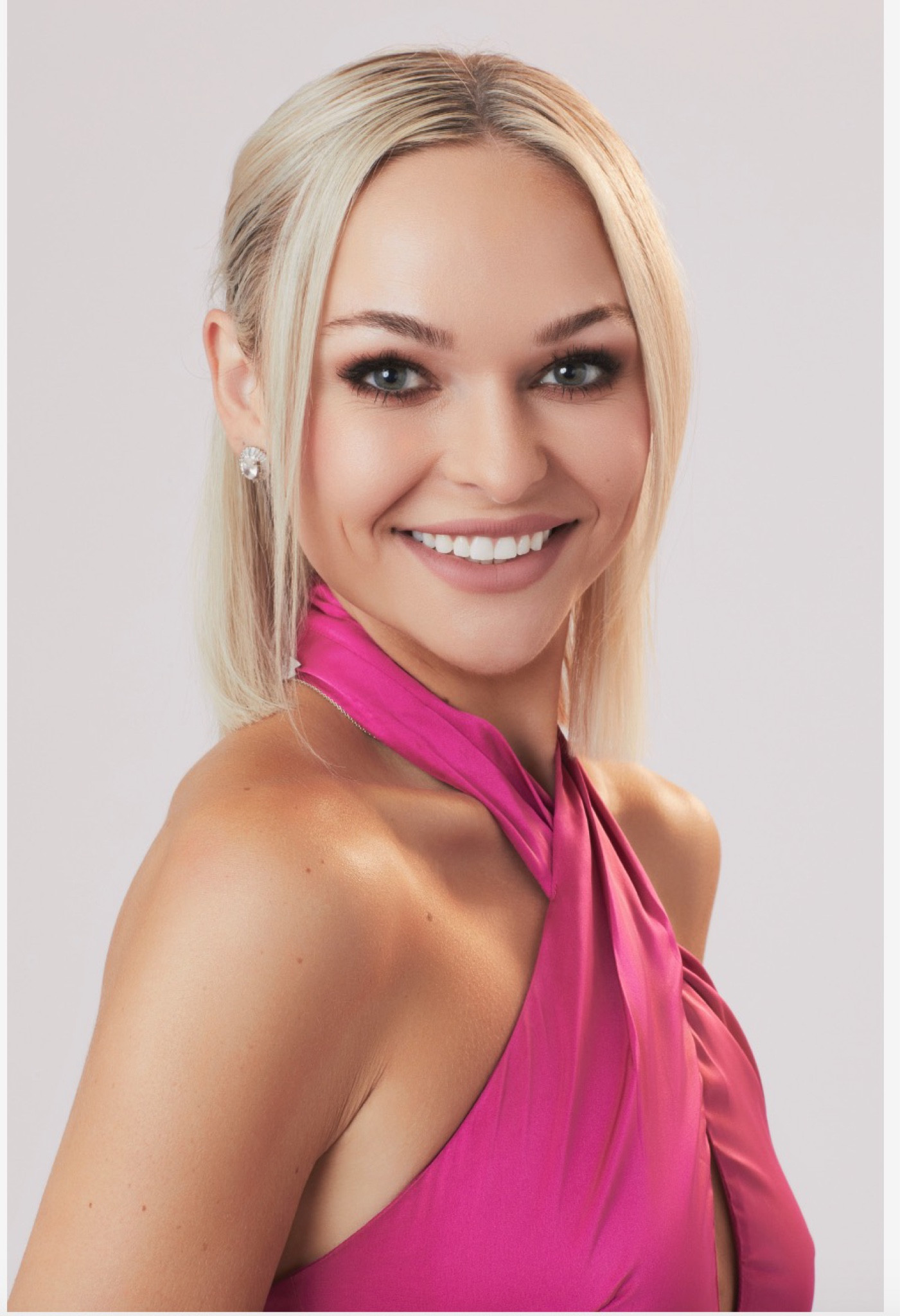 My fav neckline!!

#LTKwedding #LTKSeasonal #LTKFind