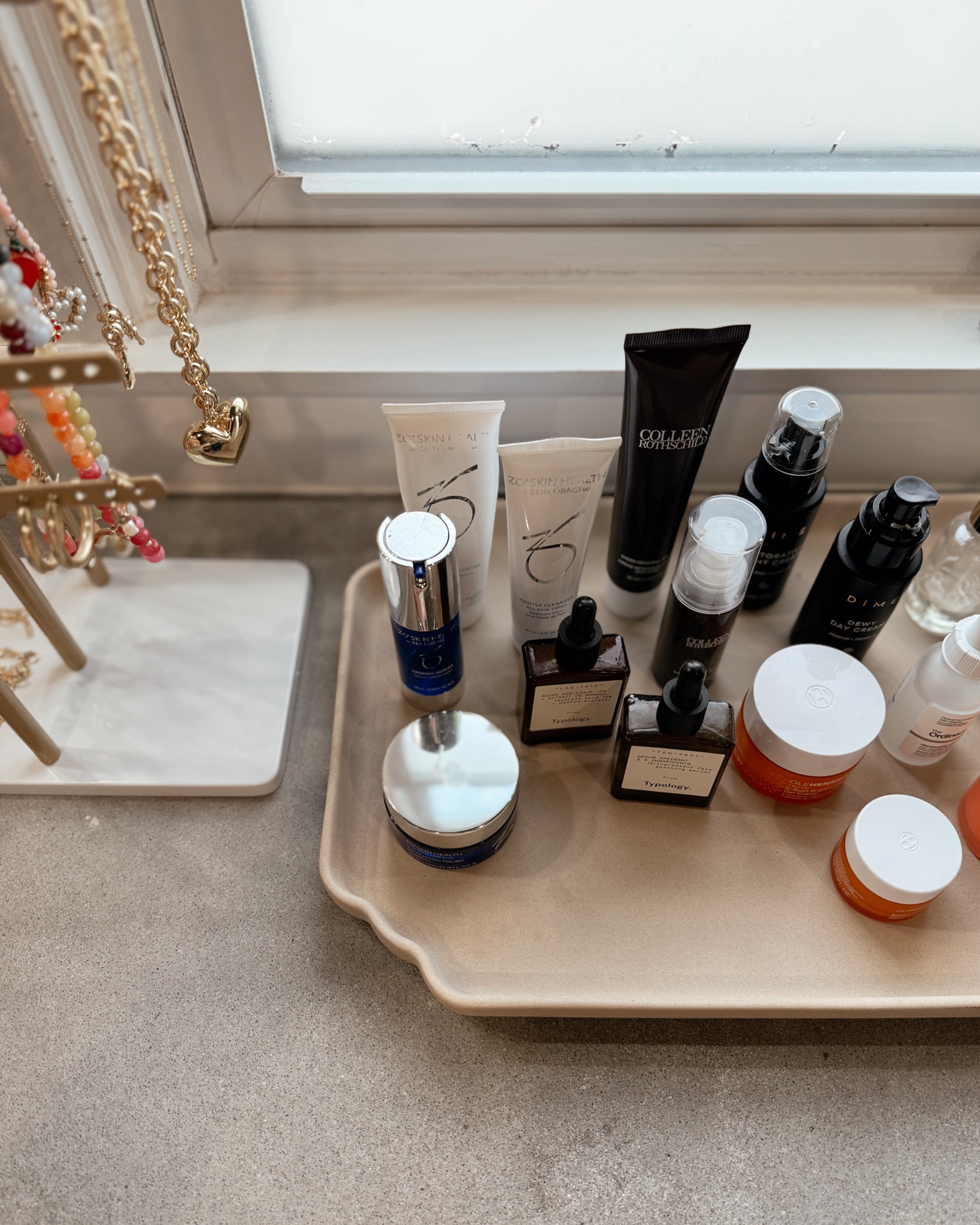 Details of the $20 ceramic tray ❤️ love love the corners! Such a great price. 

Target home, target decor, studio McGee, designer lookalike 

#LTKHome #LTKFindsUnder50