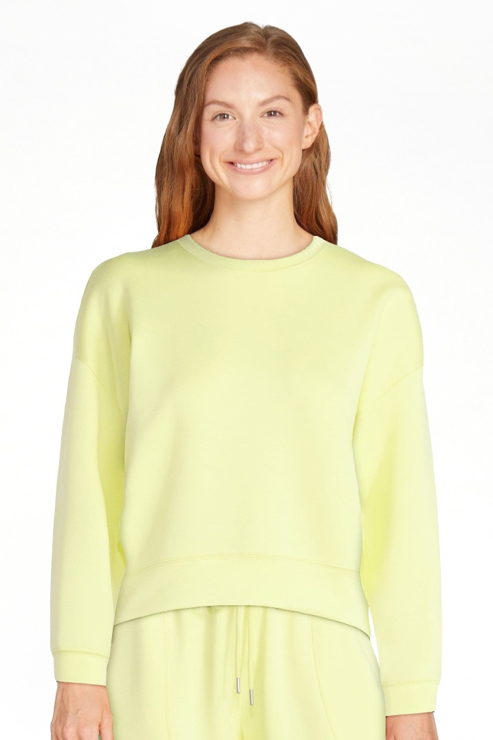 Scoop Women's and Women's Plus New Scubaknit Cropped Sweatshirt with Drop Sleeves, Sizes XS-4X | Walmart (US)