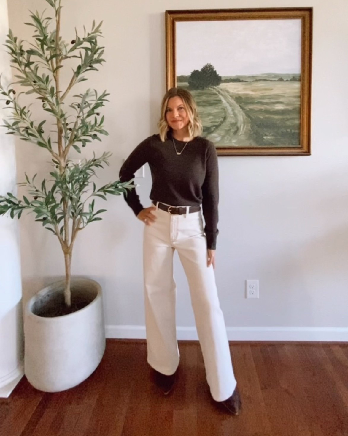 $50 cashmere sweater in the color “heather truffle brown"
Fall outfits
Chocolate brown
Dark chocolate
Dark brownn