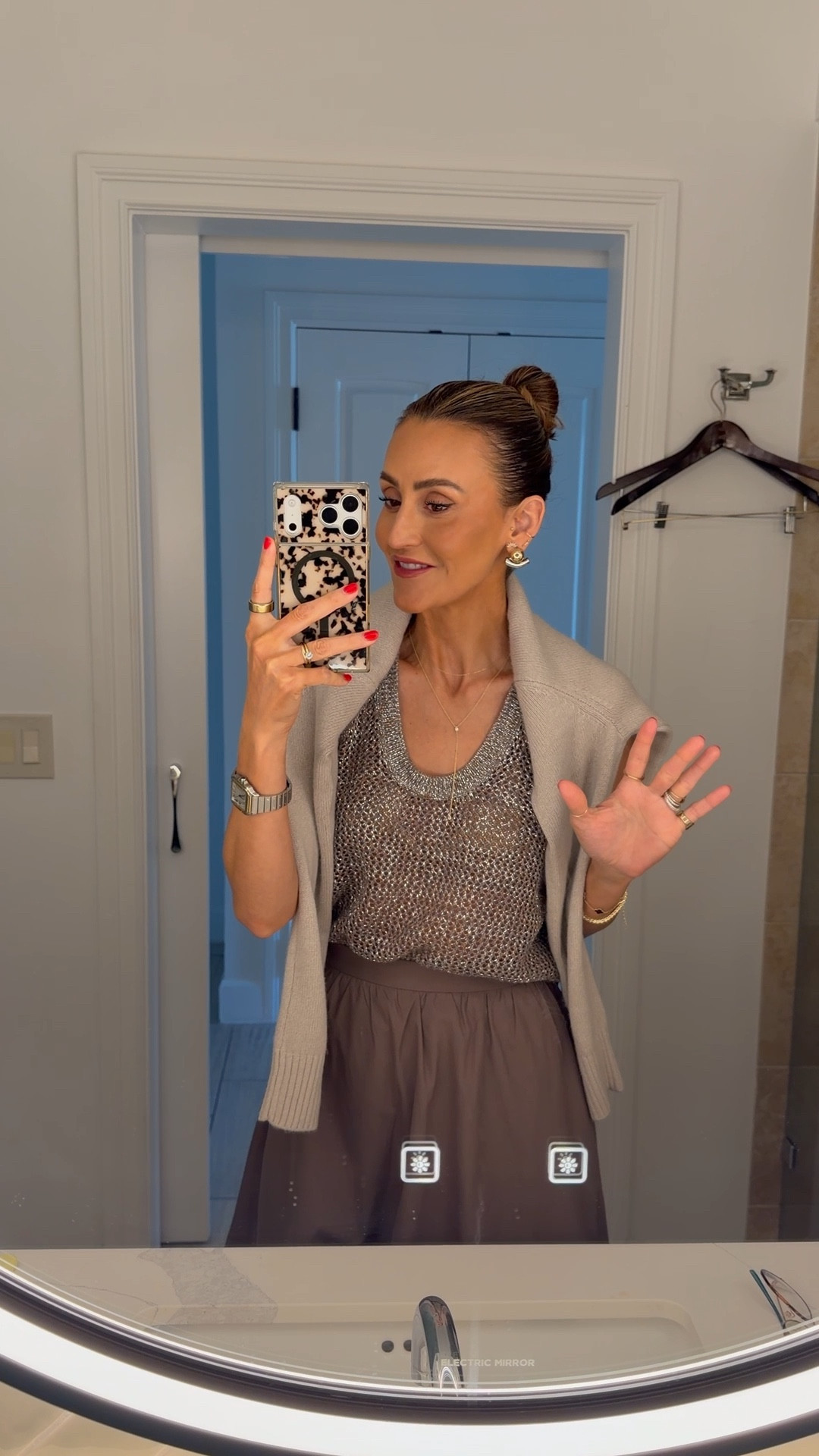 Heading to the wine train 🚊🍷 bit had to share the cashmeres that are always in my luggage! At this point I have one to match each of my outfits! Size xs - year round pieces! 

#LTKgrwm #LTKSeasonal #LTKootd