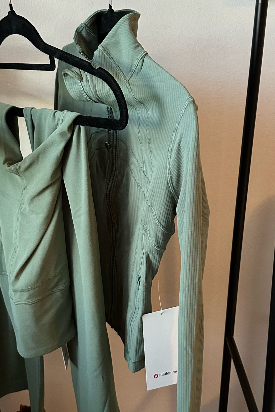 Lululemon Green set 🌱