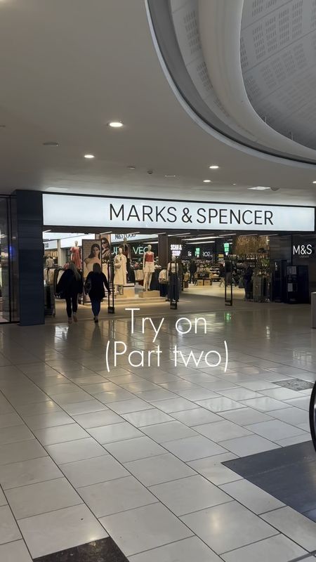 Marks and Spencer/ nobody’s child try on 