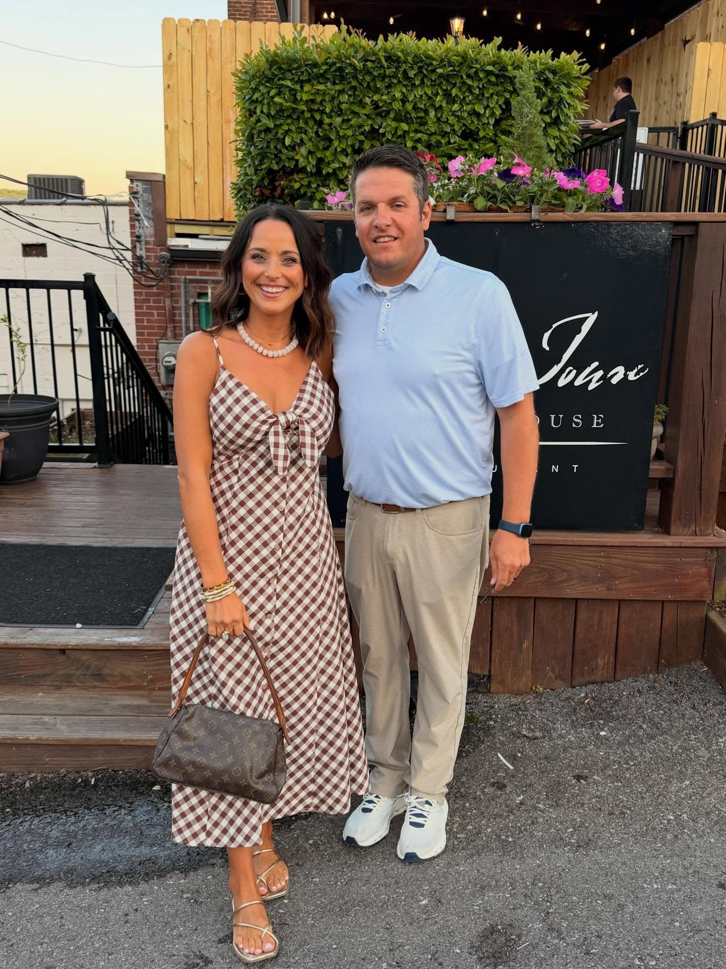 This last week was full of celebrations, good food, special memories, Golf wins, fun fits, cheer banquets and most importantly-spending time with my favorite people in the entire world celebrating my 44th birthday! 🎉 
Comment SHOP if you’d like outfit links to anything in the post and I’ll send over details to your inbox
#weekendrecap #weekendsnaps #cameraroll mom of teens birthday outfits gingham dress photo dump